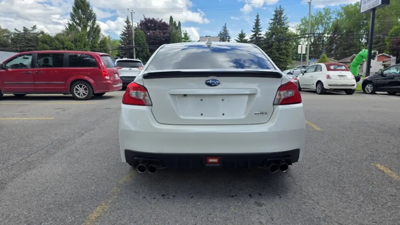 Subaru WRX снимка Subaru WRX
