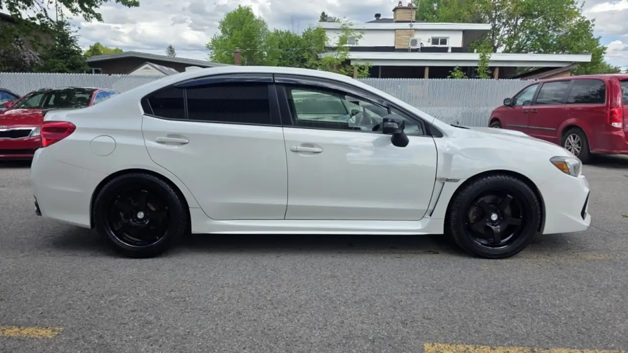 Subaru WRX снимка Subaru WRX