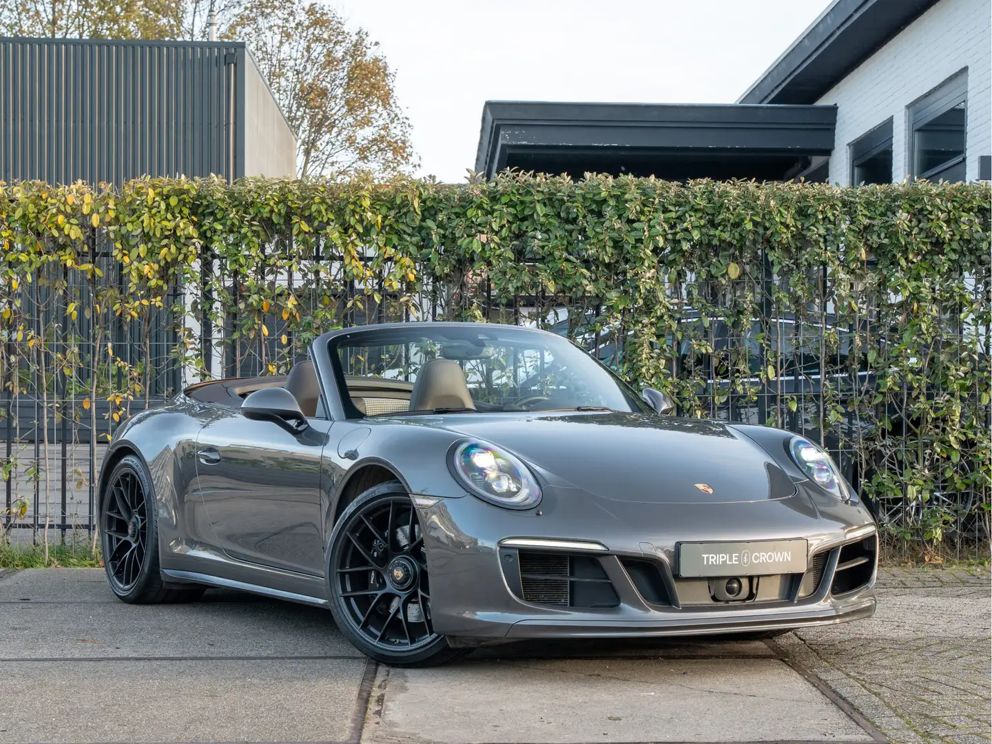 Porsche 991 Cabrio 3.0 Carrera GTS | Bose | Sport-Chrono | Car Grijs - 1