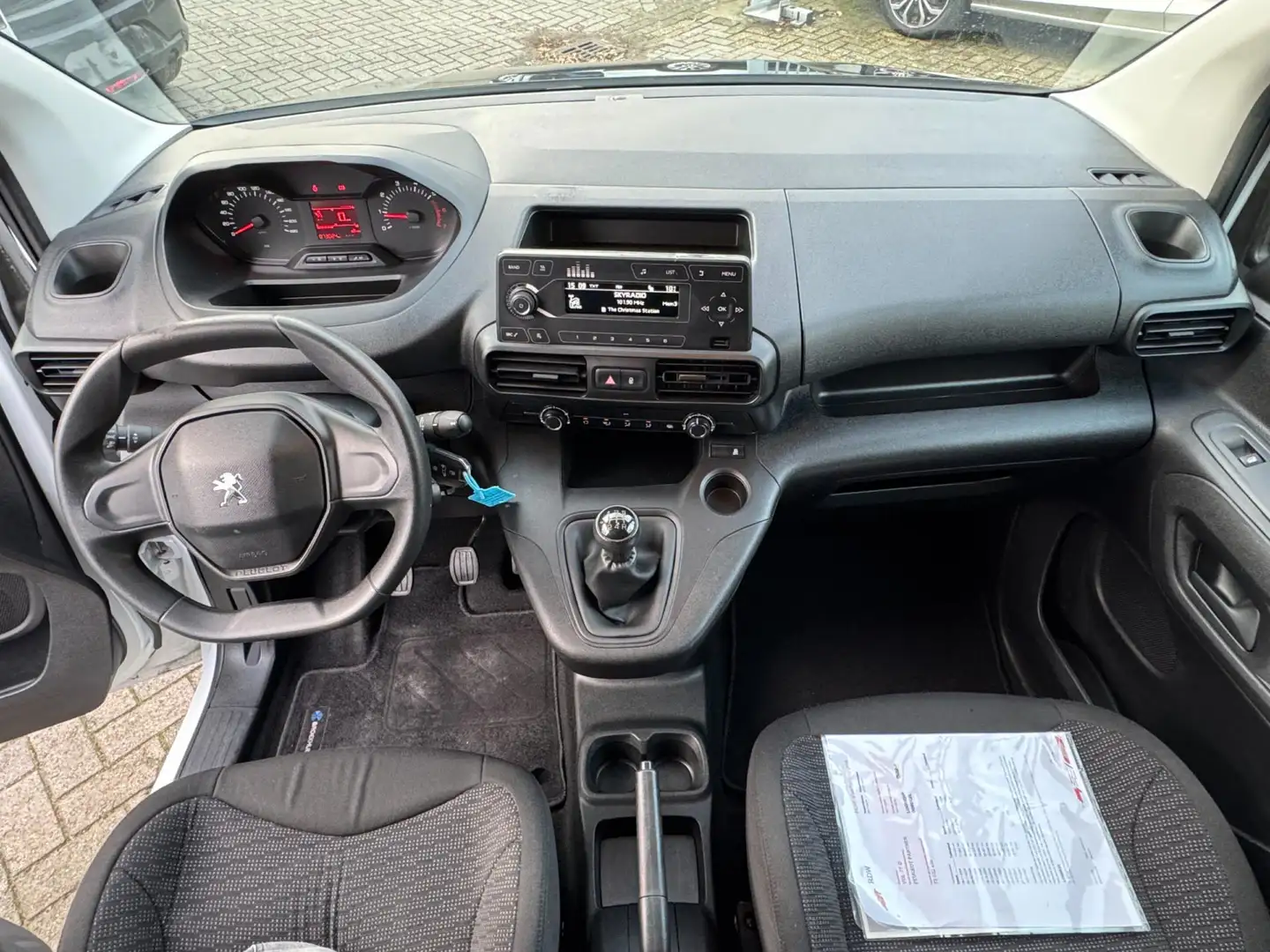Peugeot Partner 1.5 BlueHDI Pro PDC / 4-SEIZOENENBANDEN / CRUISE / Zwart - 2
