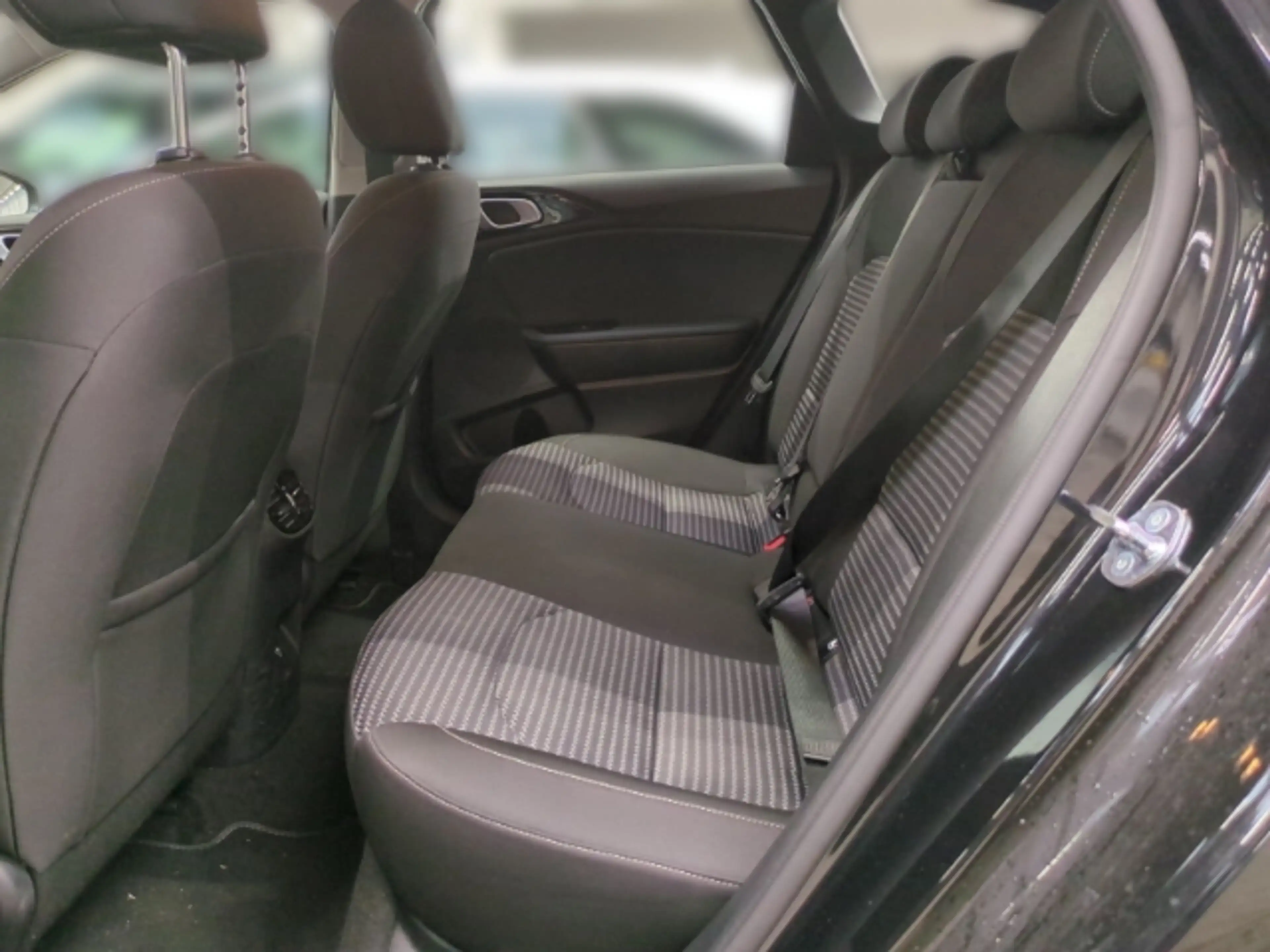 Kia Ceed / cee'd Sportswagon Spirit 1.5T NAVI,CARPLAY,KAMERA — photo 10