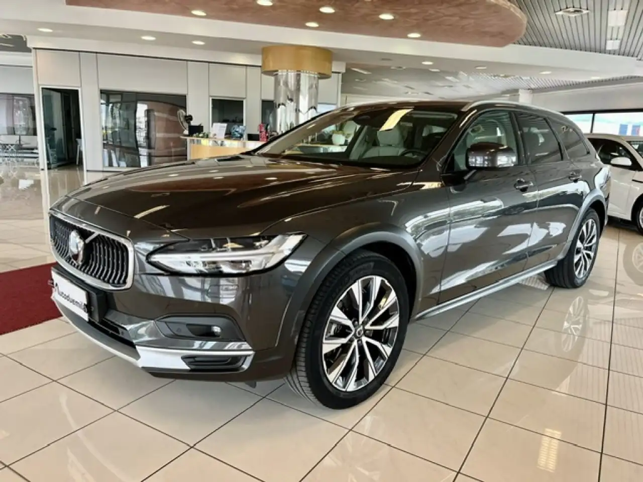 Volvo V90 Cross Country