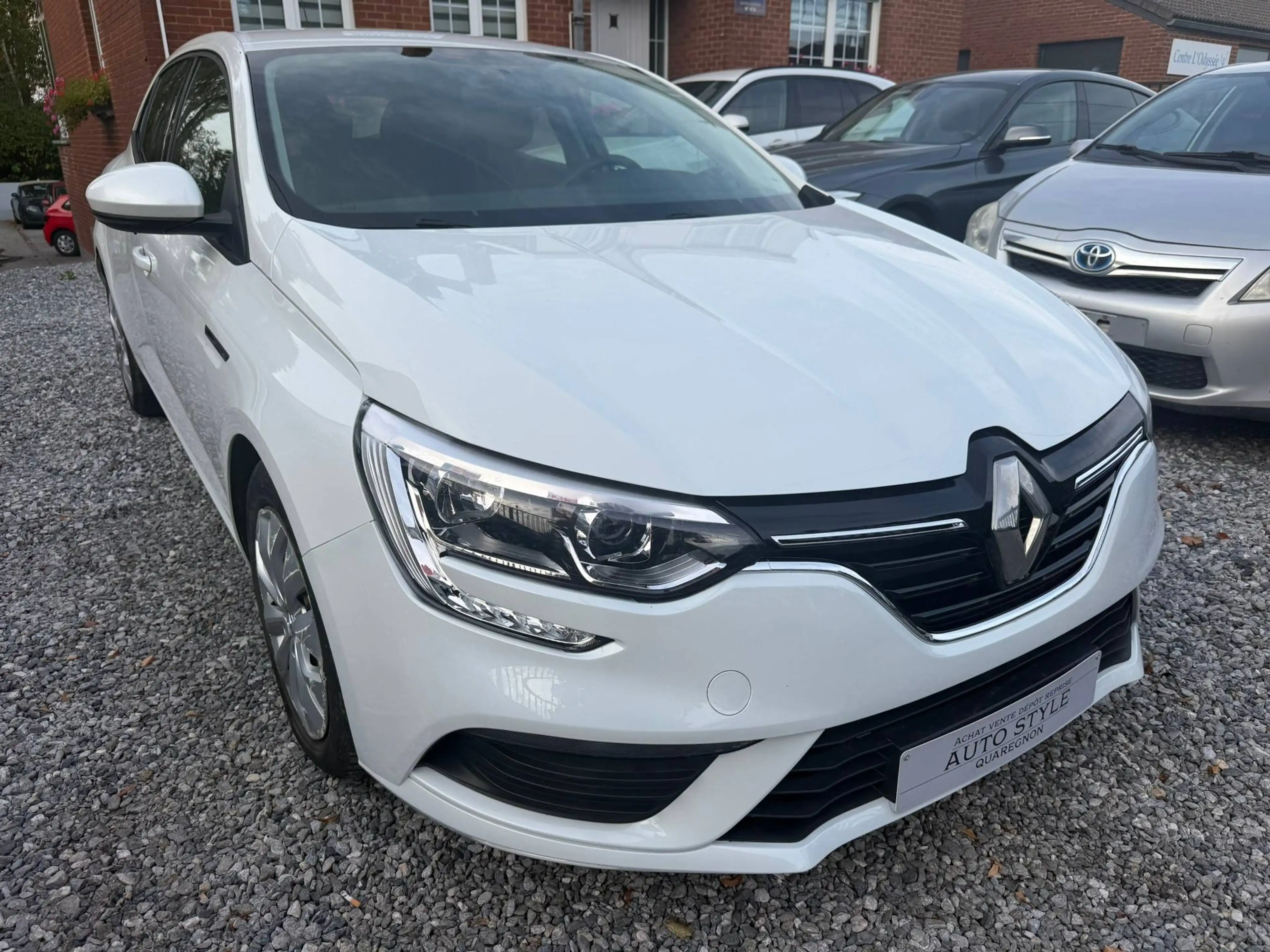 Renault Megane Megane 1.5 dCi/CLIM/PDC/REGULATEUR — photo 7