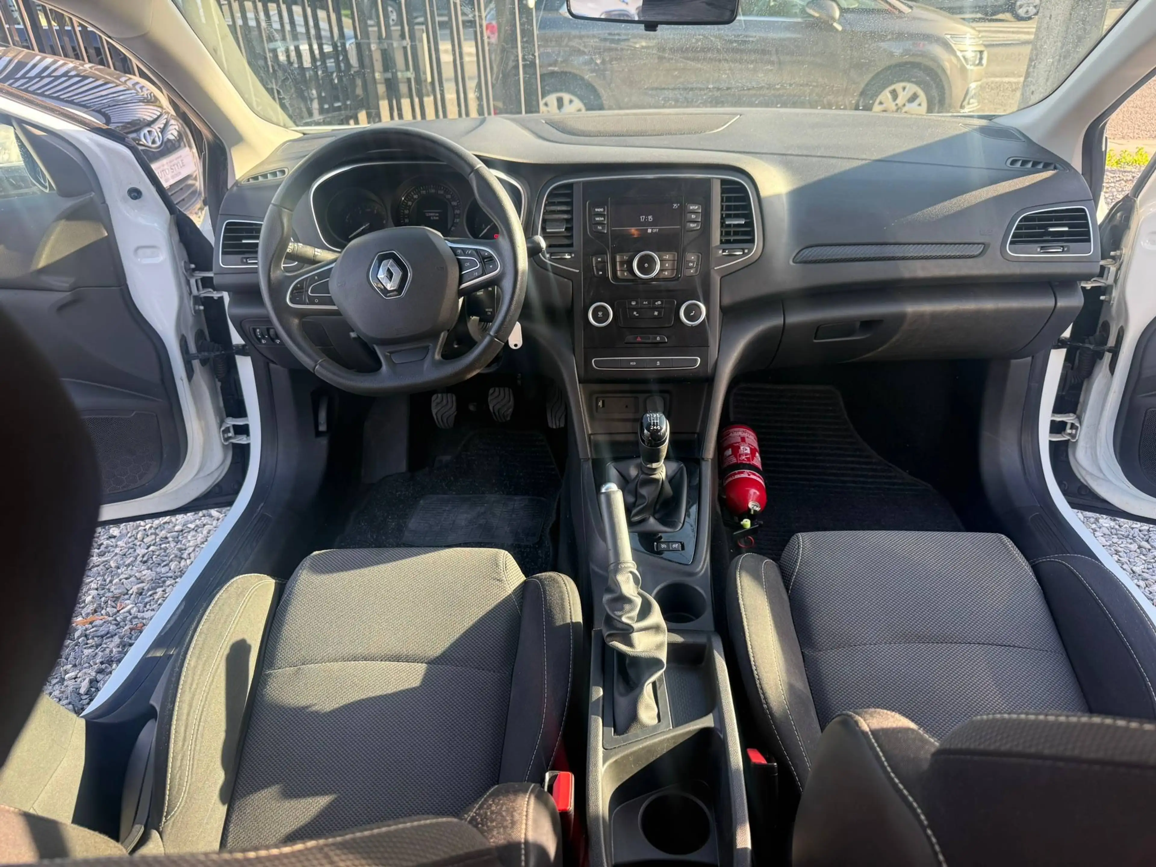 Renault Megane Megane 1.5 dCi/CLIM/PDC/REGULATEUR — photo 10