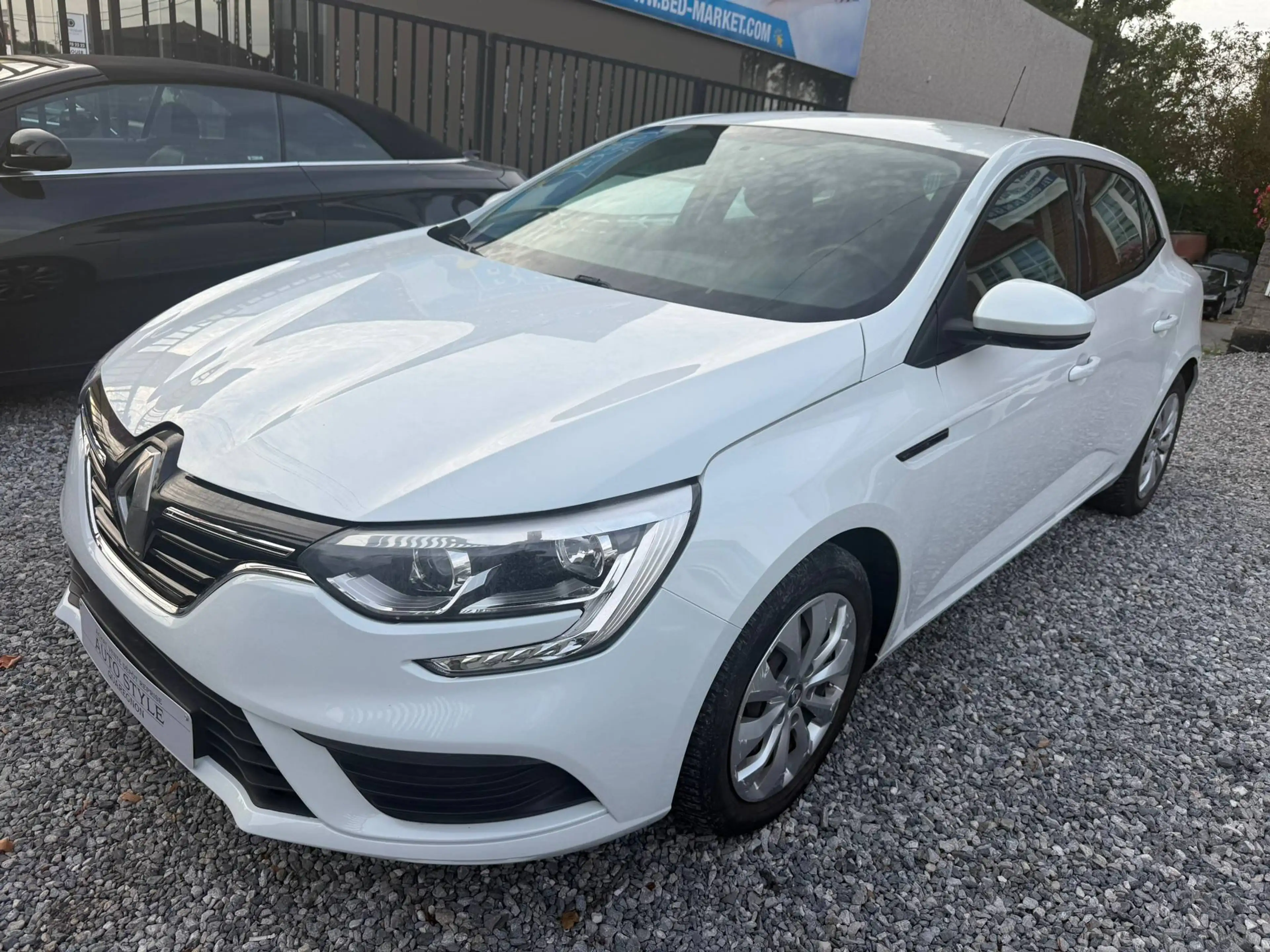 Renault Megane Megane 1.5 dCi/CLIM/PDC/REGULATEUR — photo 2