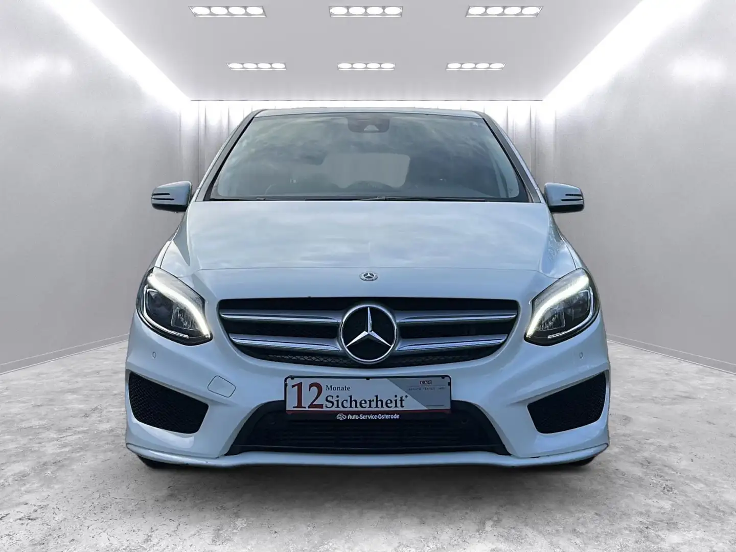 Mercedes-Benz B 220 B220d 4Matic AMG Edition *2HD/Navi/Lückenlos* Weiß - 2