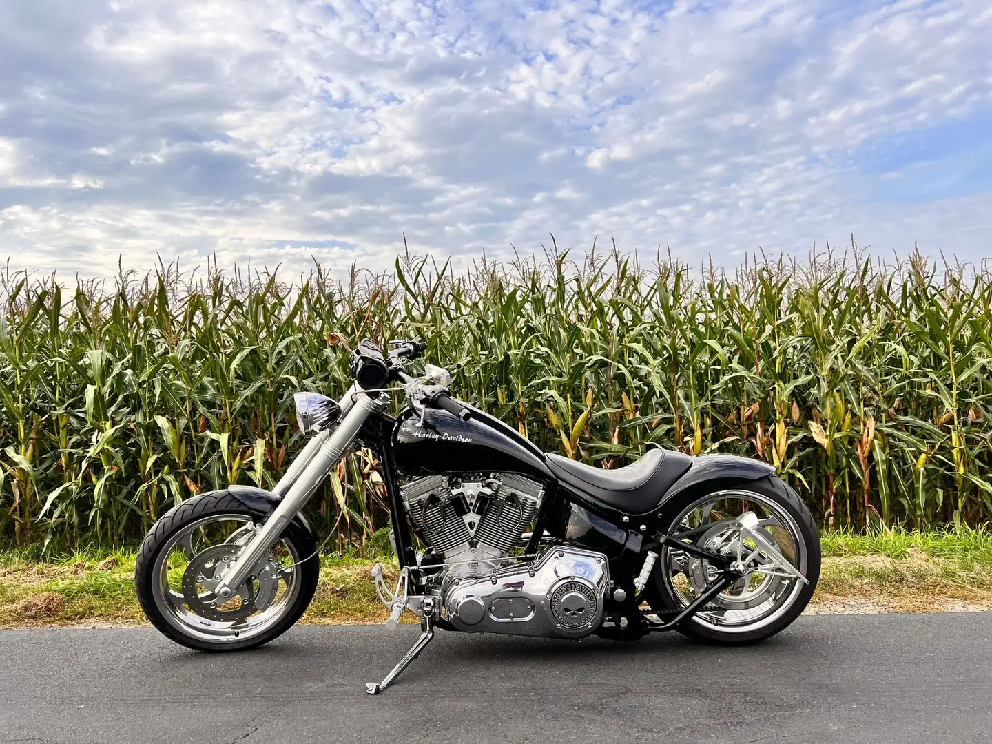 Harley-Davidson Custom Bike Černá - 1