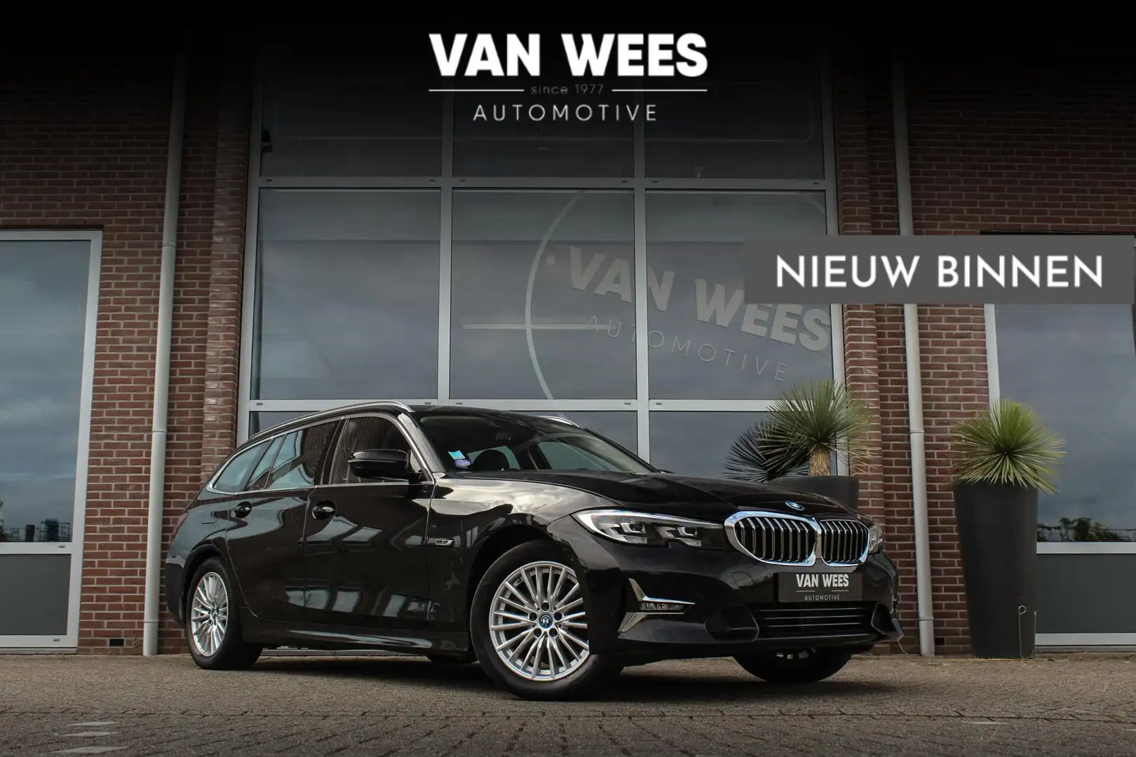 BMW 320 3-serie Touring 320e G21 High Executive Luxury-Lin Zwart - 1