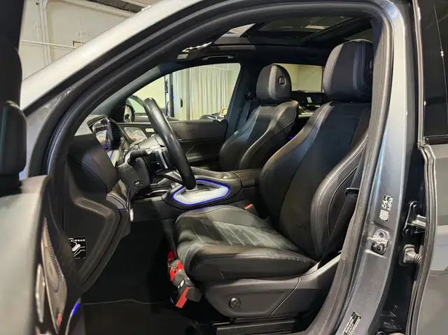 Mercedes-Benz GLE view 3
