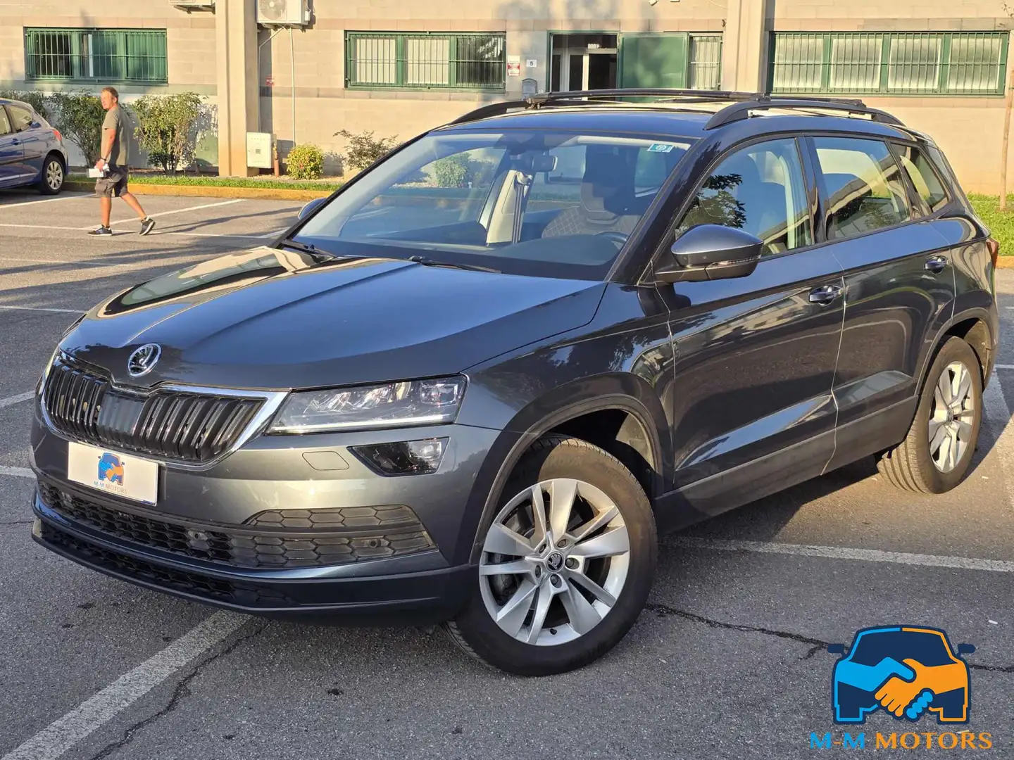 Skoda Karoq 1.5 TSI ACT DSG 4x4 Executive Gris - 1