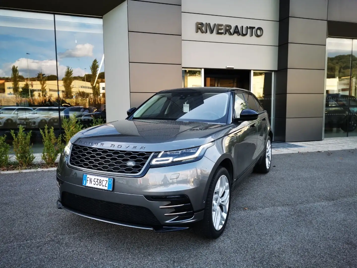 Land Rover Range Rover Velar Range Rover Velar 2.0D I4 240 CV R-Dynamic SE Gris - 1