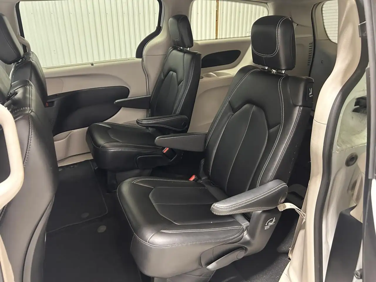 Chrysler Pacifica снимка Chrysler Pacifica