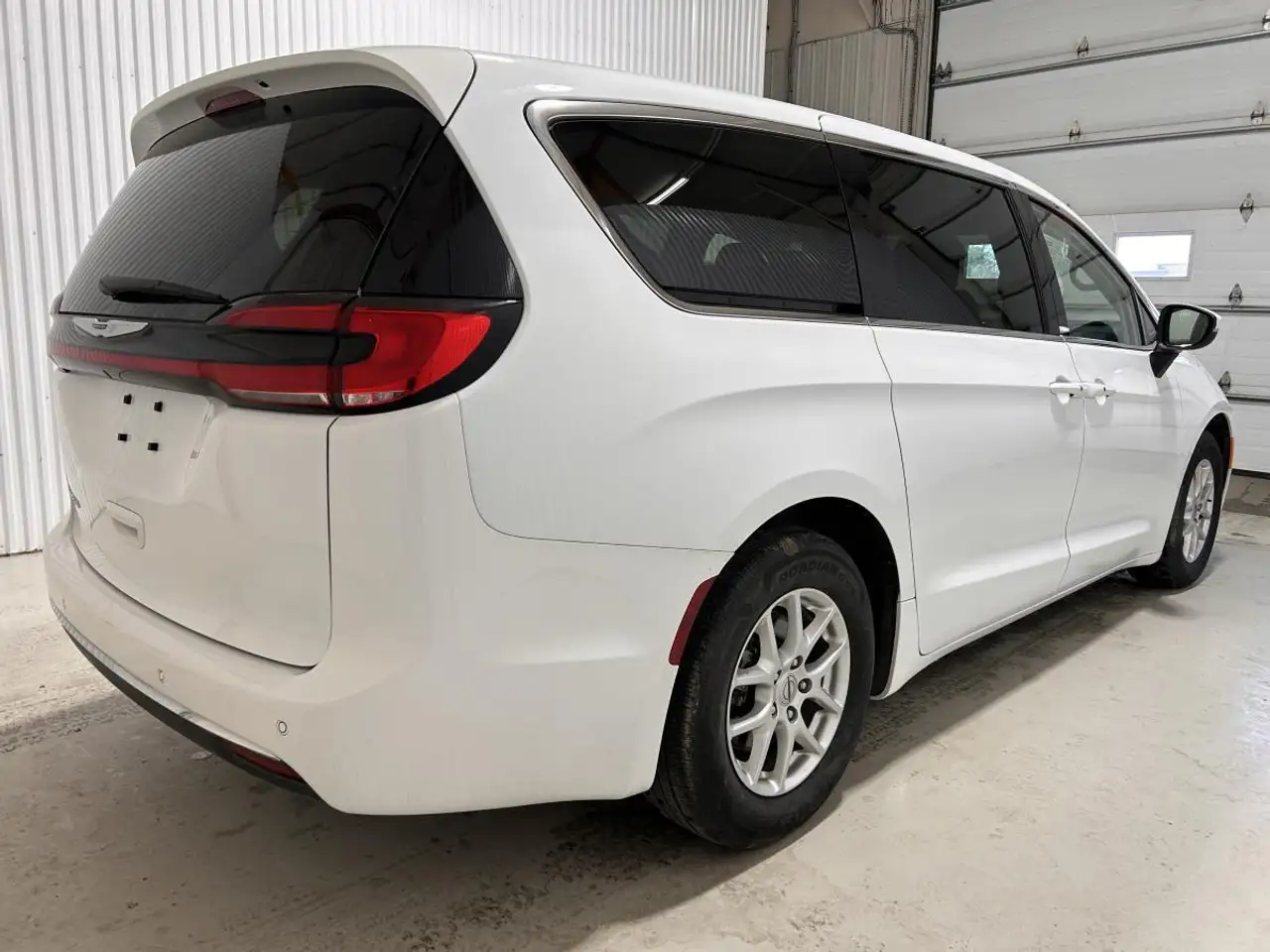 Chrysler Pacifica снимка Chrysler Pacifica