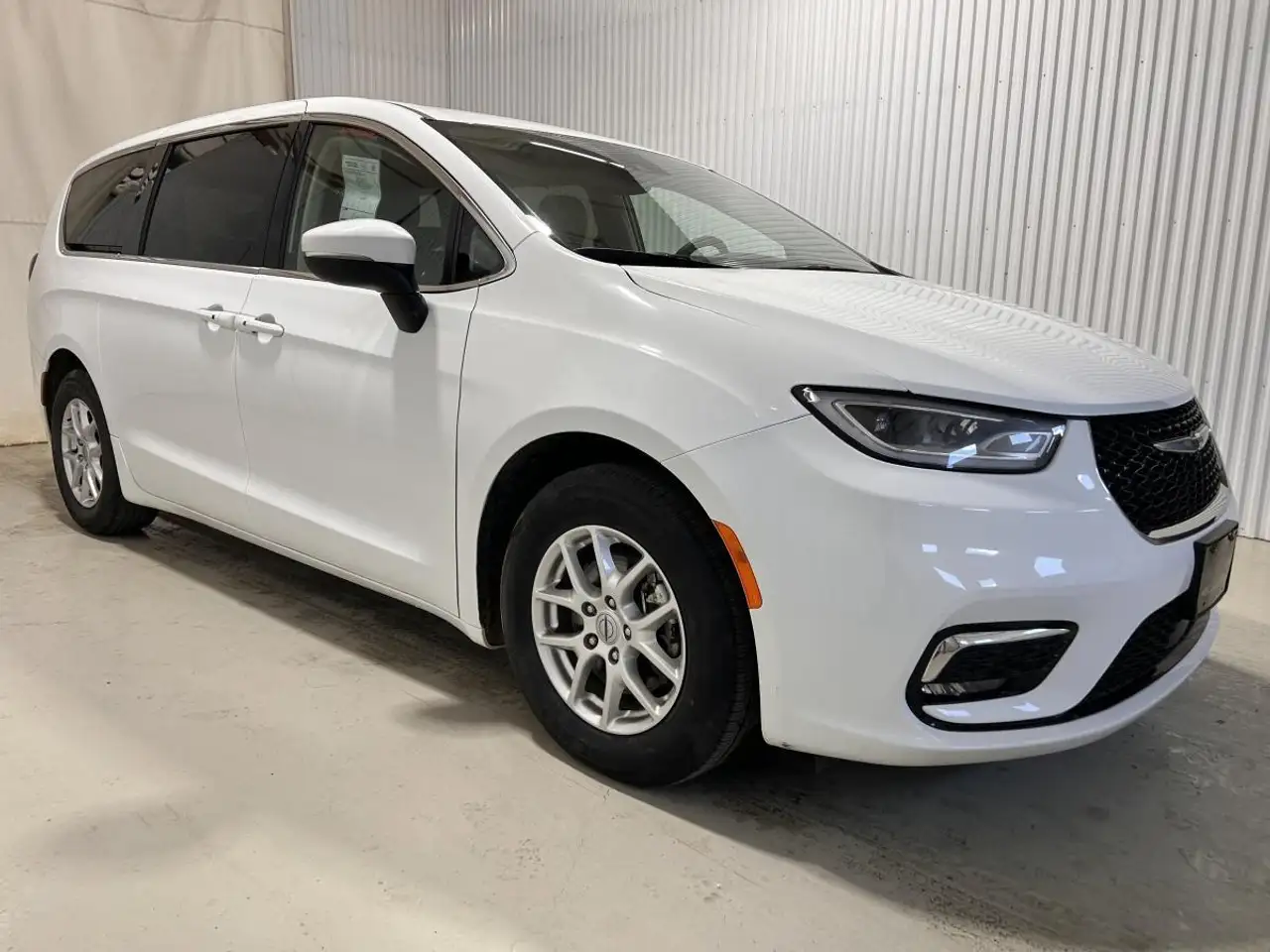 Chrysler Pacifica снимка Chrysler Pacifica