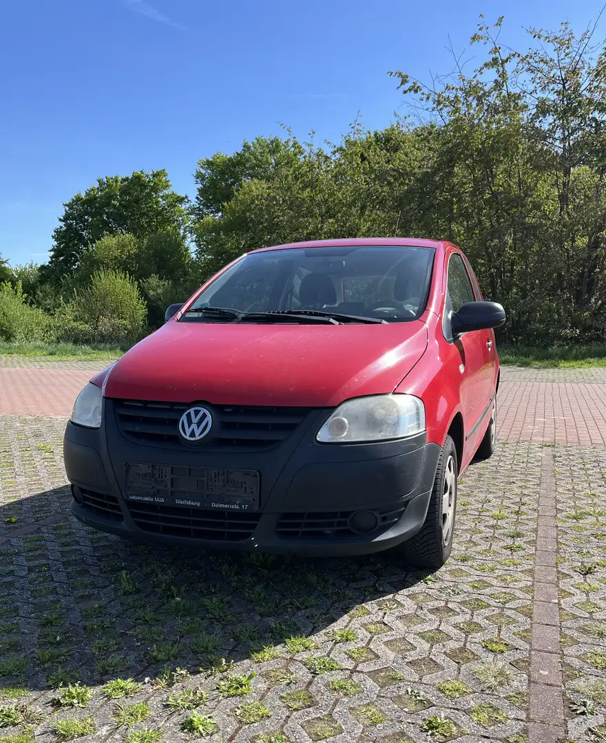 Volkswagen Fox Basis Rot - 1