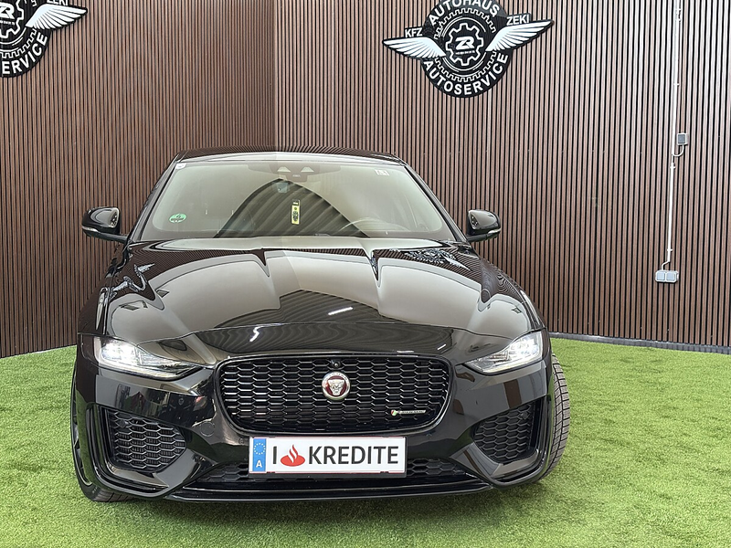 Jaguar XE P300 AWD R-Dynamic S Aut. — photo 4
