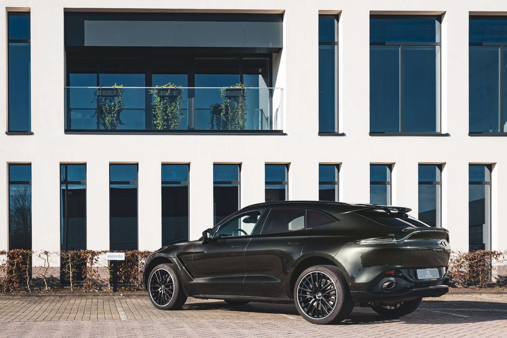 Aston Martin DBX -  - Joinsteer - #4