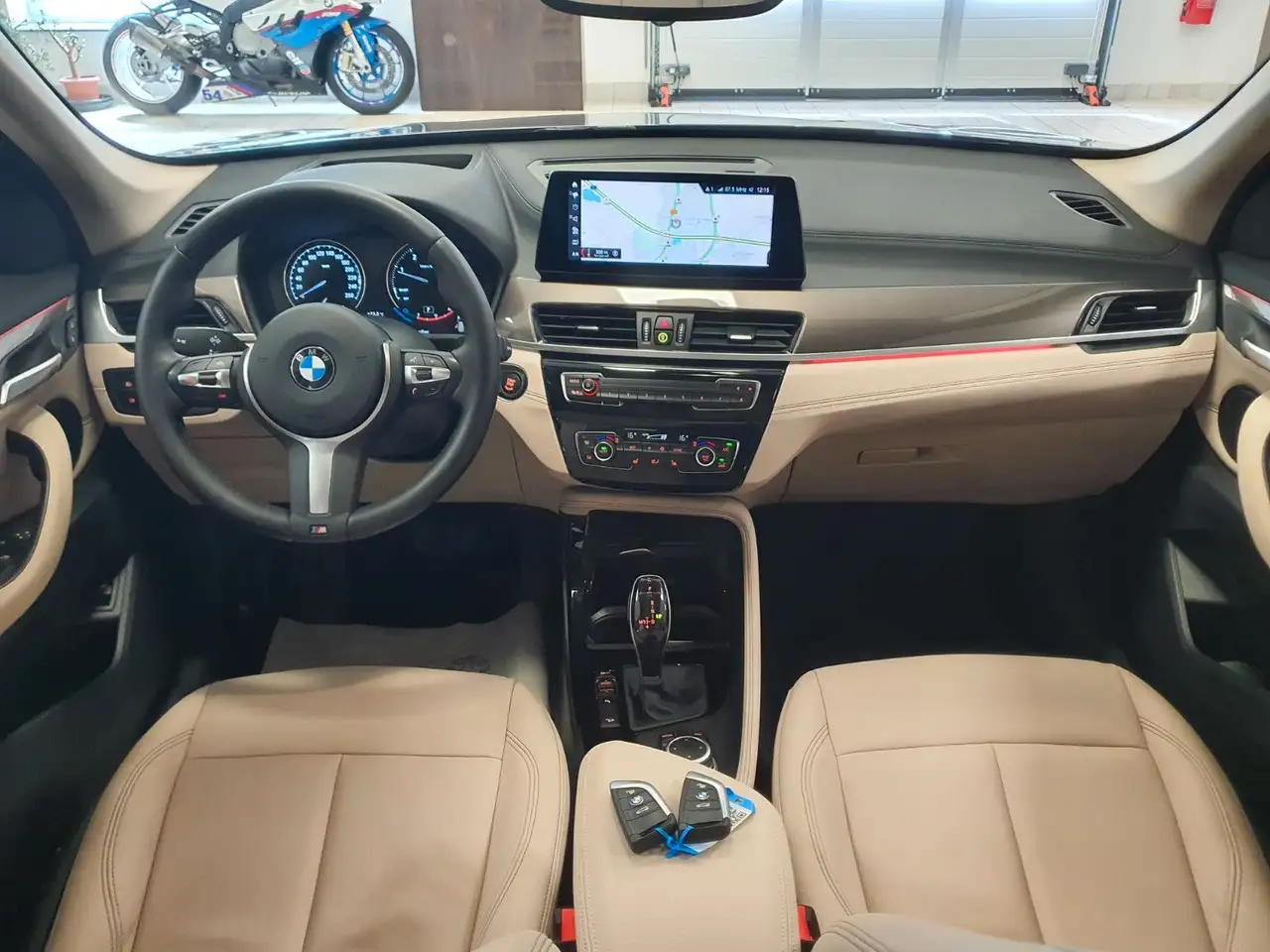 2022 BMW X1 xDri18d/Aut/HUD/LEDerMemorStz/Panor/Kamer/xLin, photograph 3