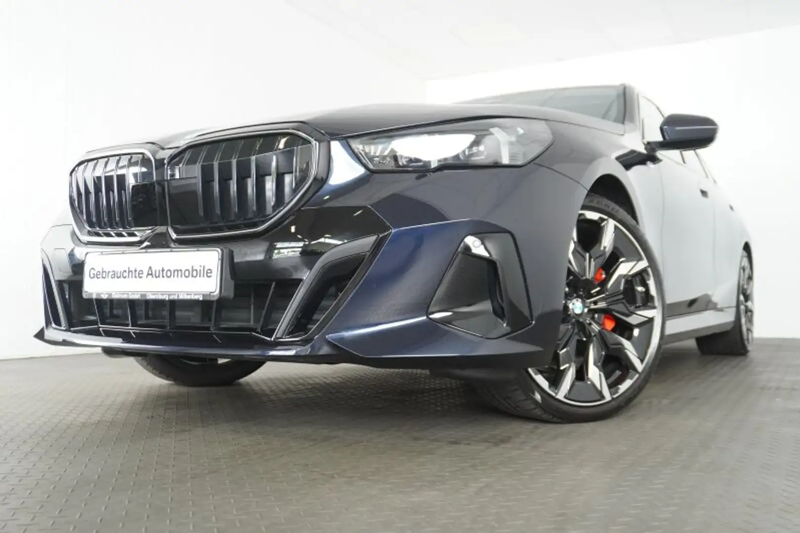 BMW 520 d xDrive Touring M Sportpaket Pro *AHK.ACC* Negru - 2