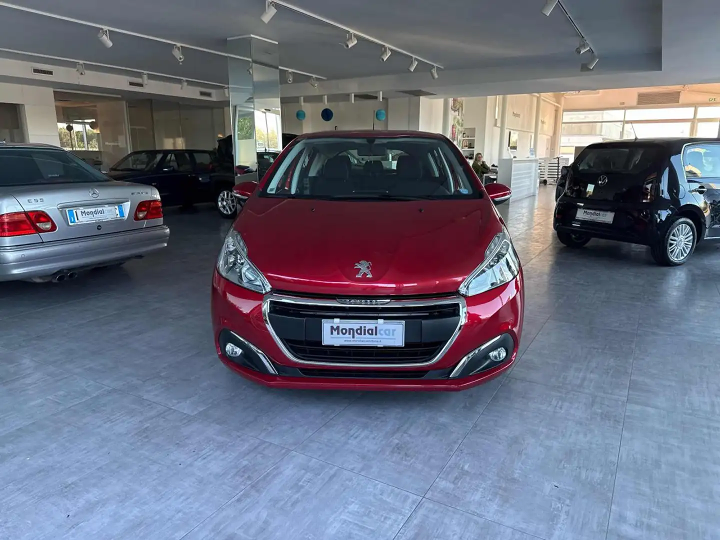 Peugeot 208 1° serie PureTech 82 5 porte Allure Rosso - 2