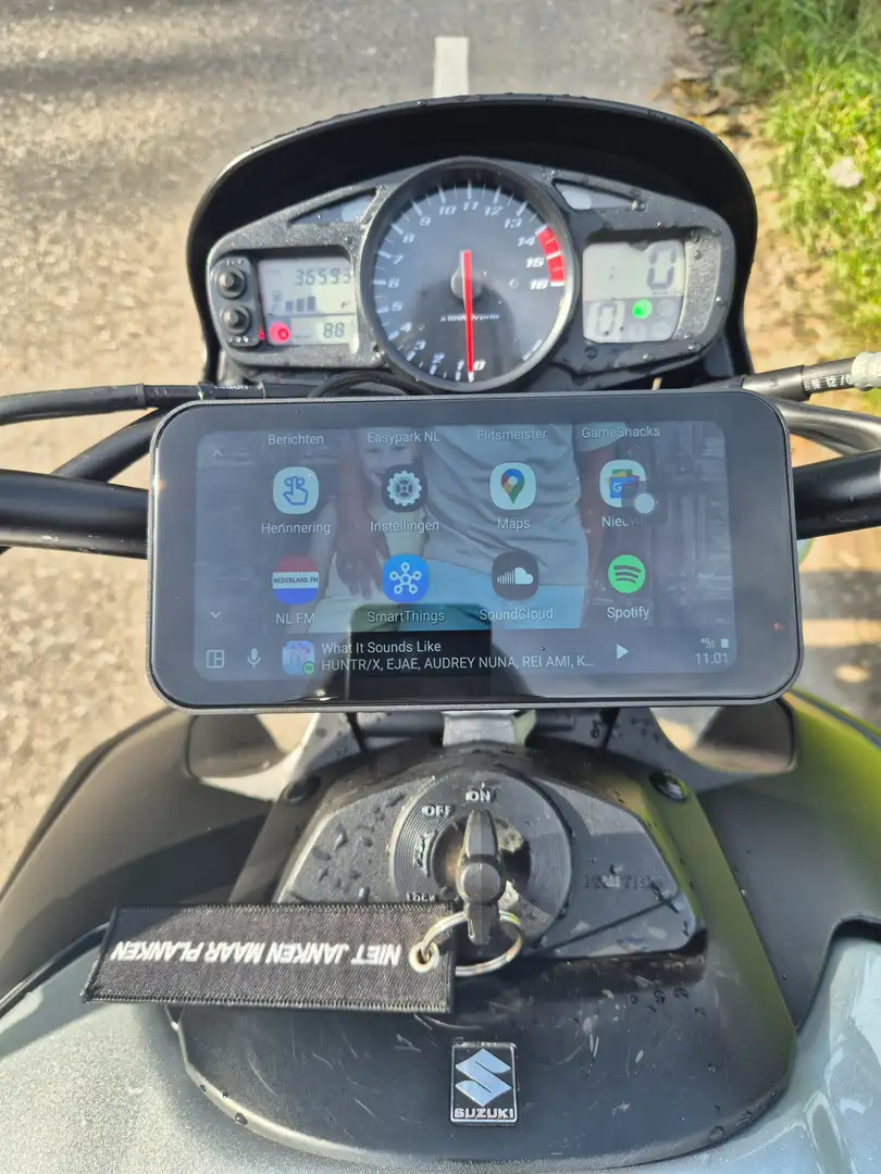 Suzuki GSR 600 Zwart - 1