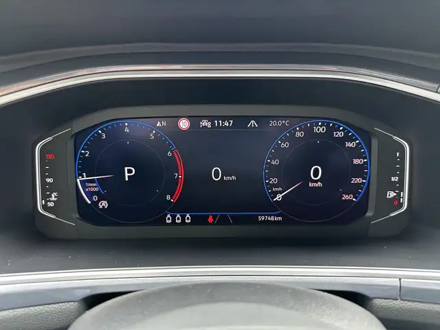 Volkswagen T-Roc view 18