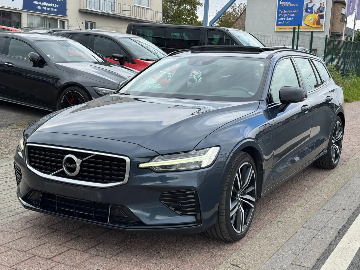 Volvo V60 V60 T8 AWD Twin Engine Geartronic R-Design Bleu - 1