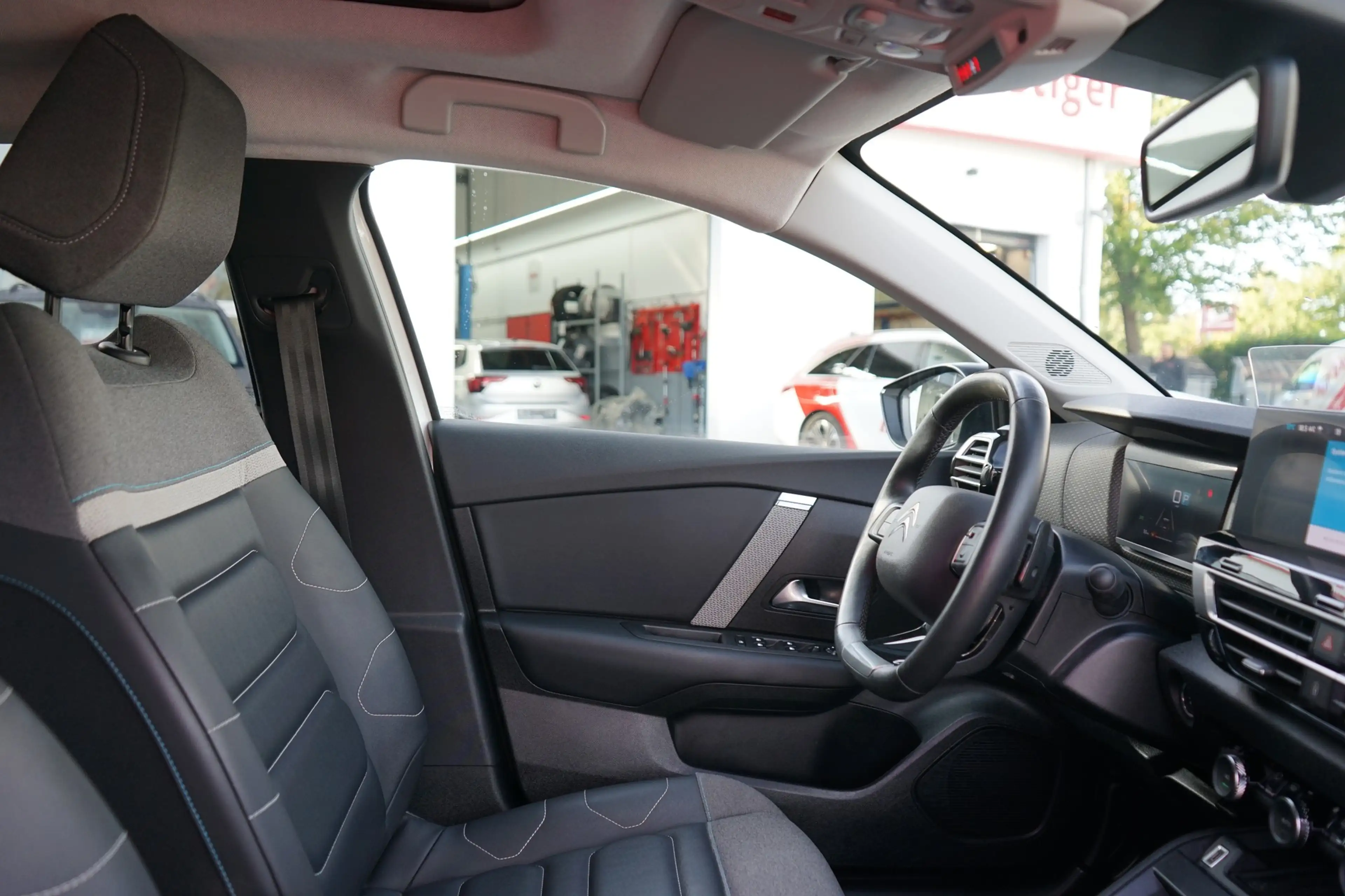 Citroen C4 1.2 12V e-THP Plus LED Navi ACC Totwinkel — photo 5