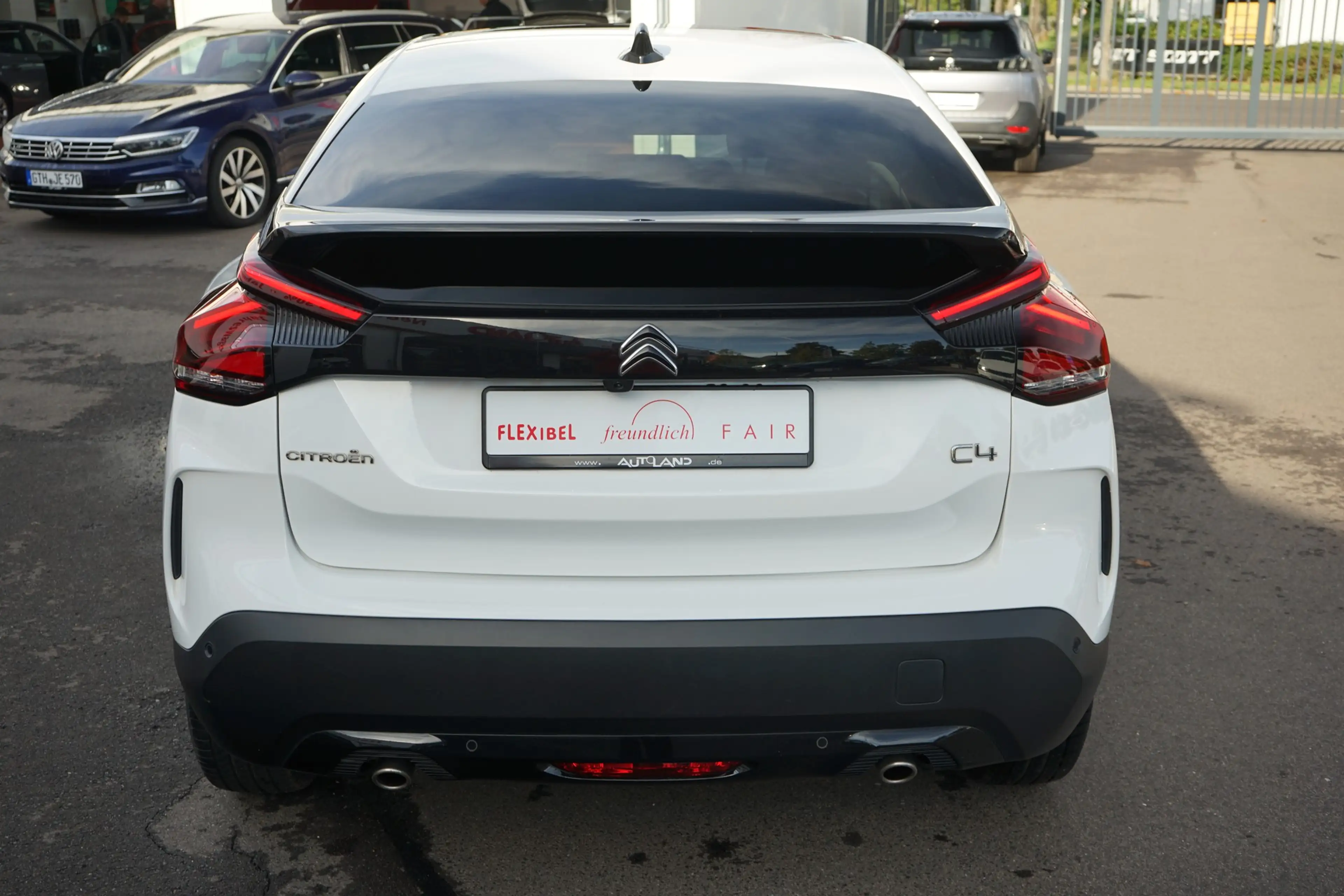 Citroen C4 1.2 12V e-THP Plus LED Navi ACC Totwinkel — photo 11