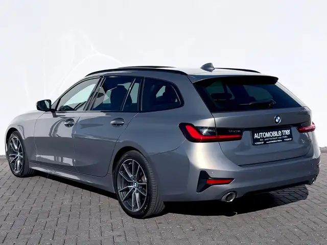 BMW 3 Series view 7