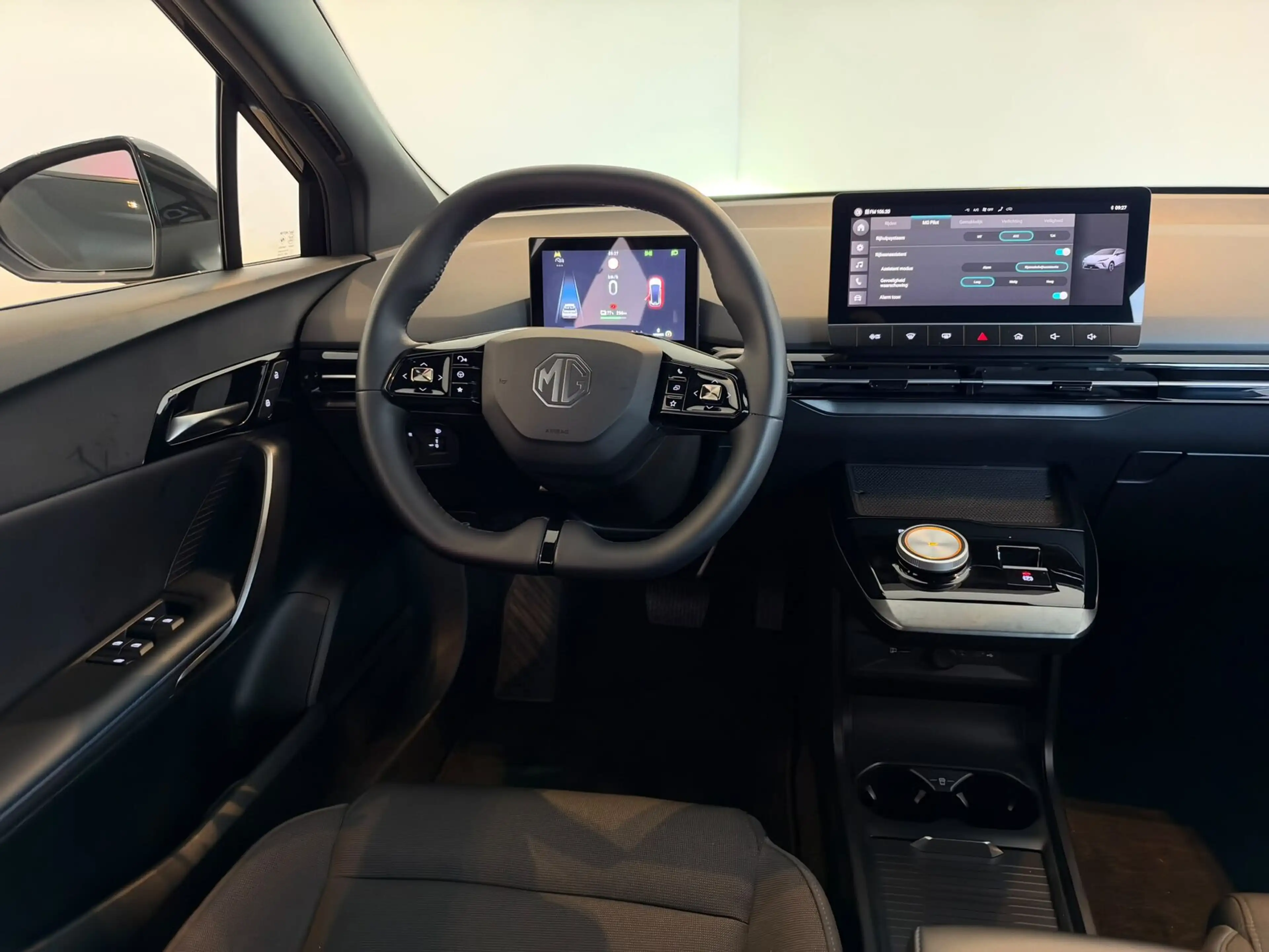 MG MG4 Electric Comfort 64 kWh — photo 6