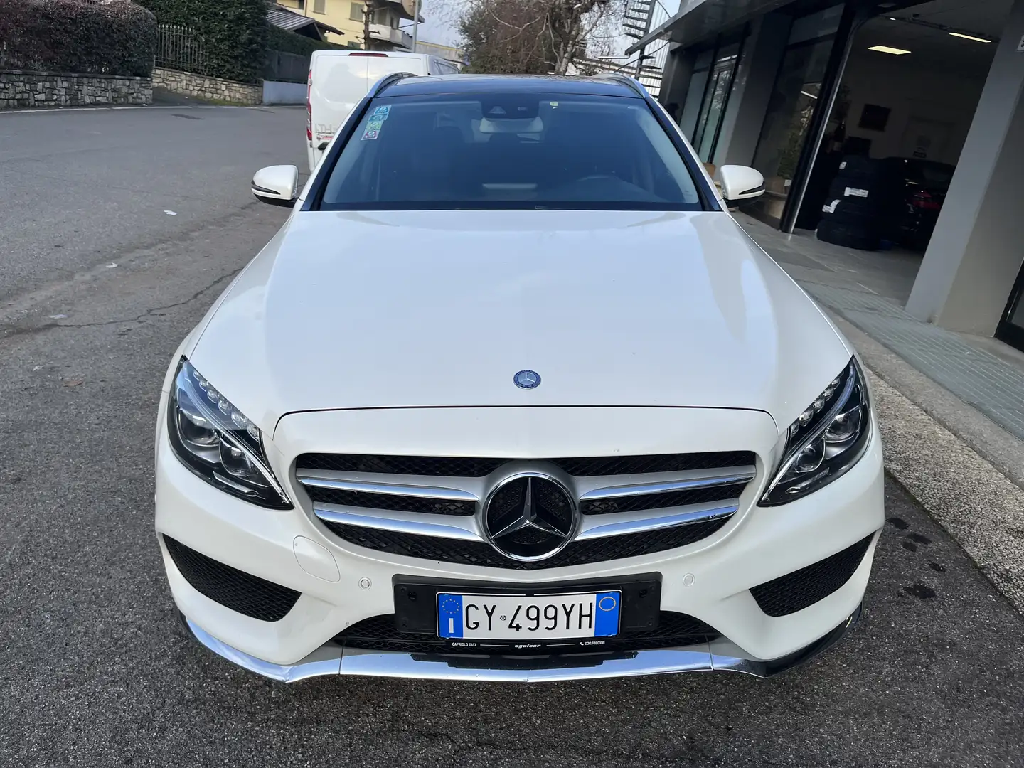Mercedes-Benz C 220 d Premium AMG 4matic auto 9m Weiß - 2