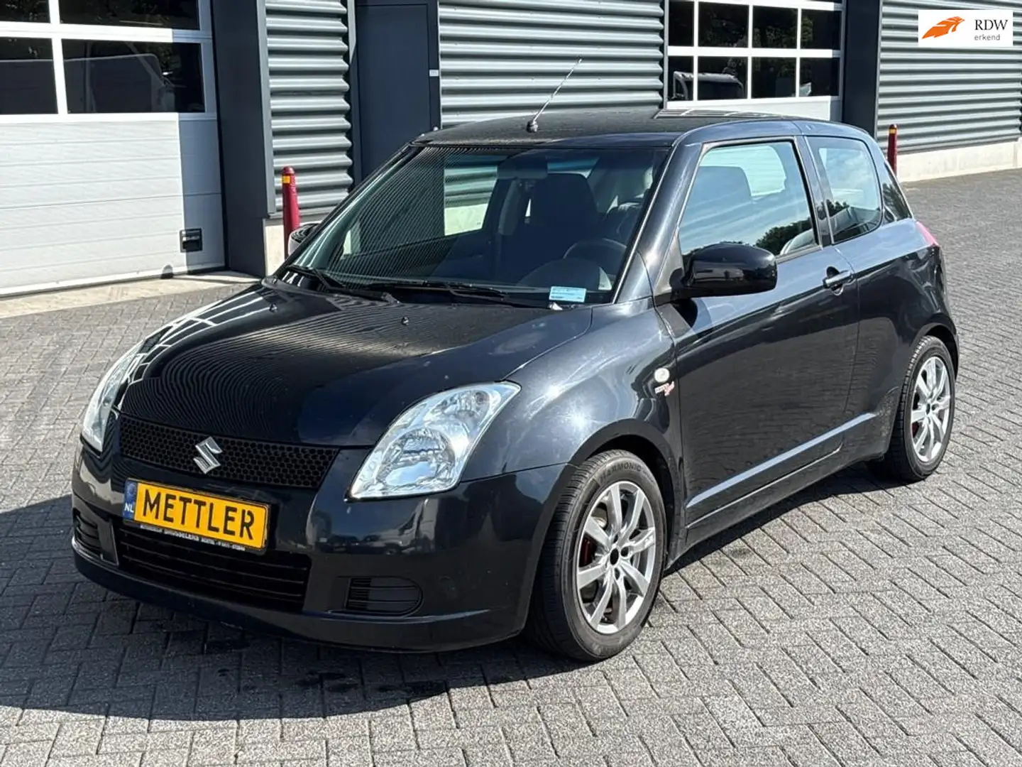 Suzuki Swift 1.3 GLS, Airco Zwart - 1