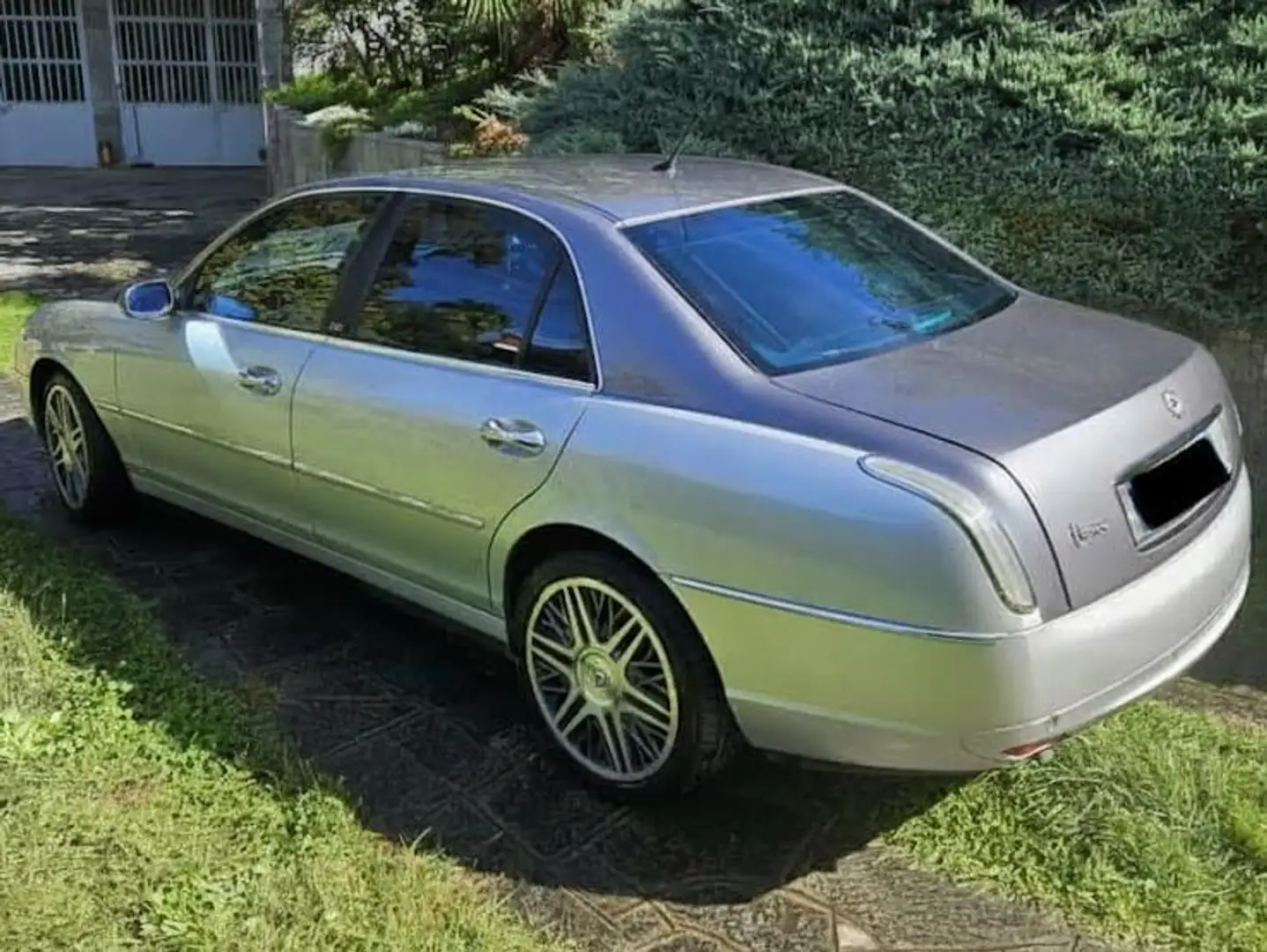 Lancia Thesis Thesis 2.4 jtd 20v Emblema 100TH 185cv Centenario Grau - 1