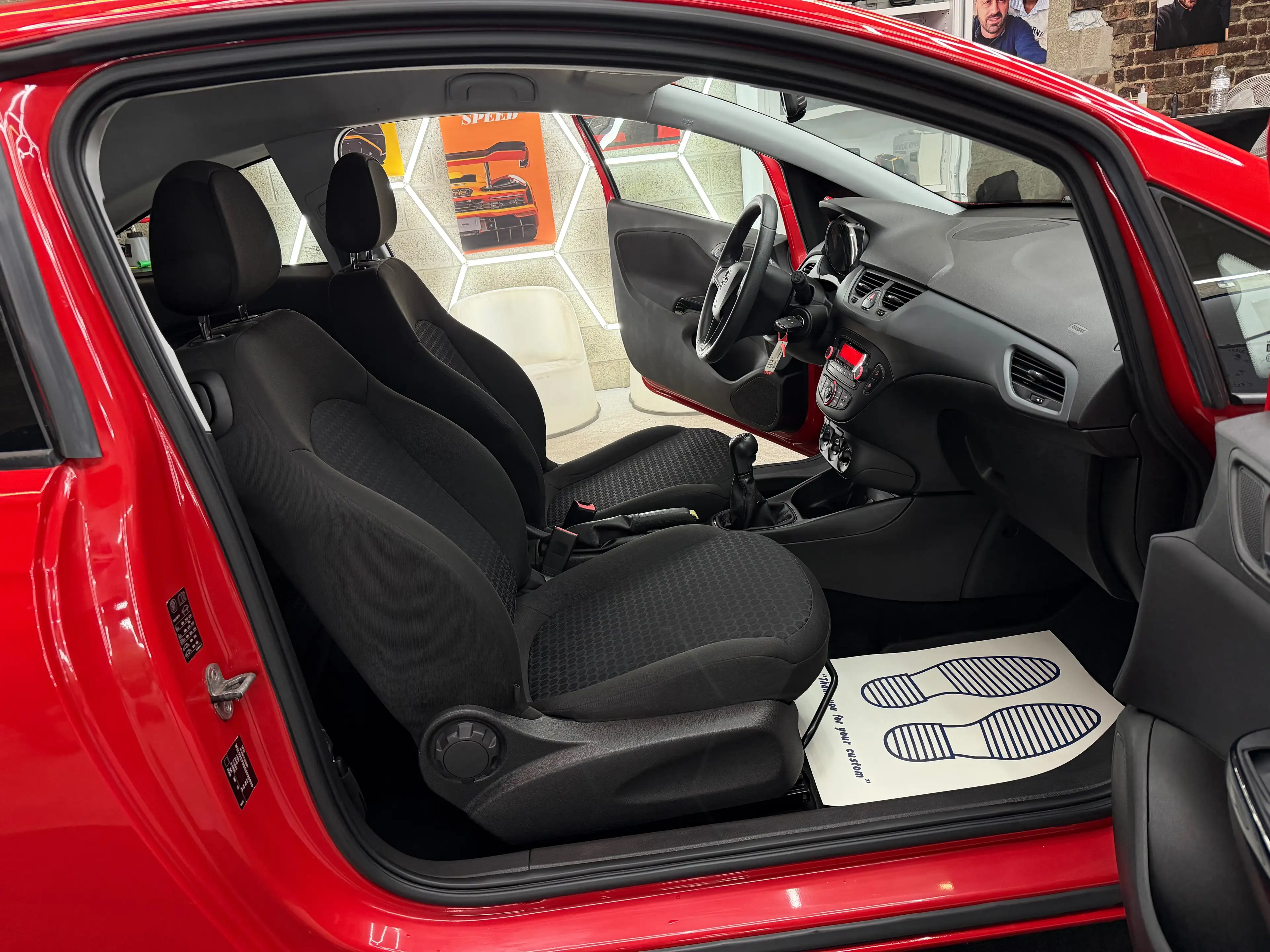 Opel Corsa 1.2 i 70cv Garantie 12 mois Airco Jantes — photo 10