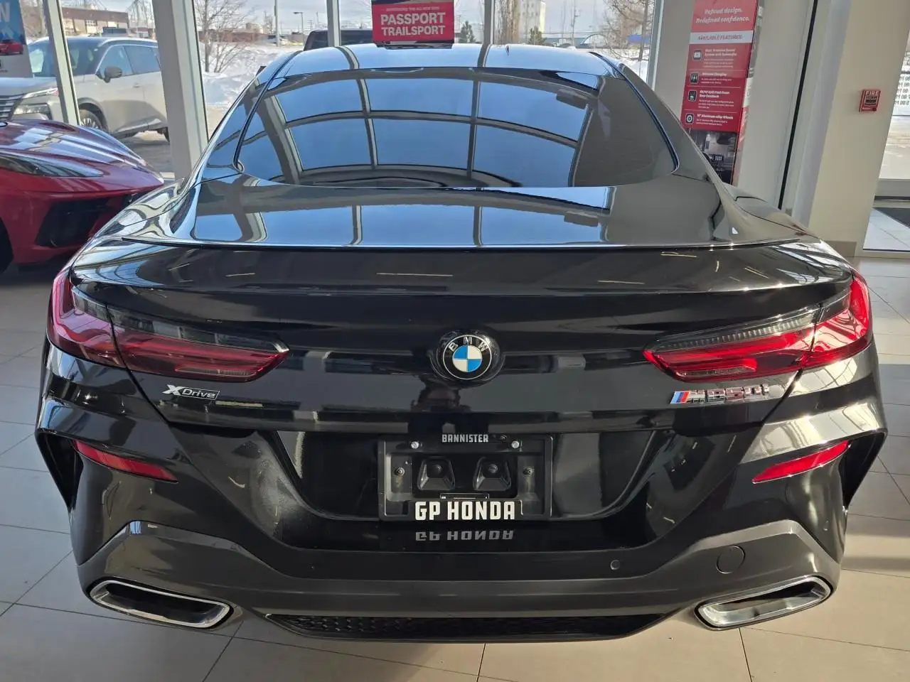 BMW 8 Series снимка BMW 8 Series