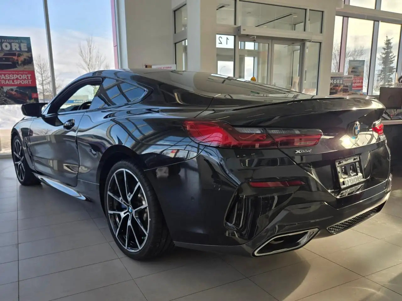 BMW 8 Series снимка BMW 8 Series
