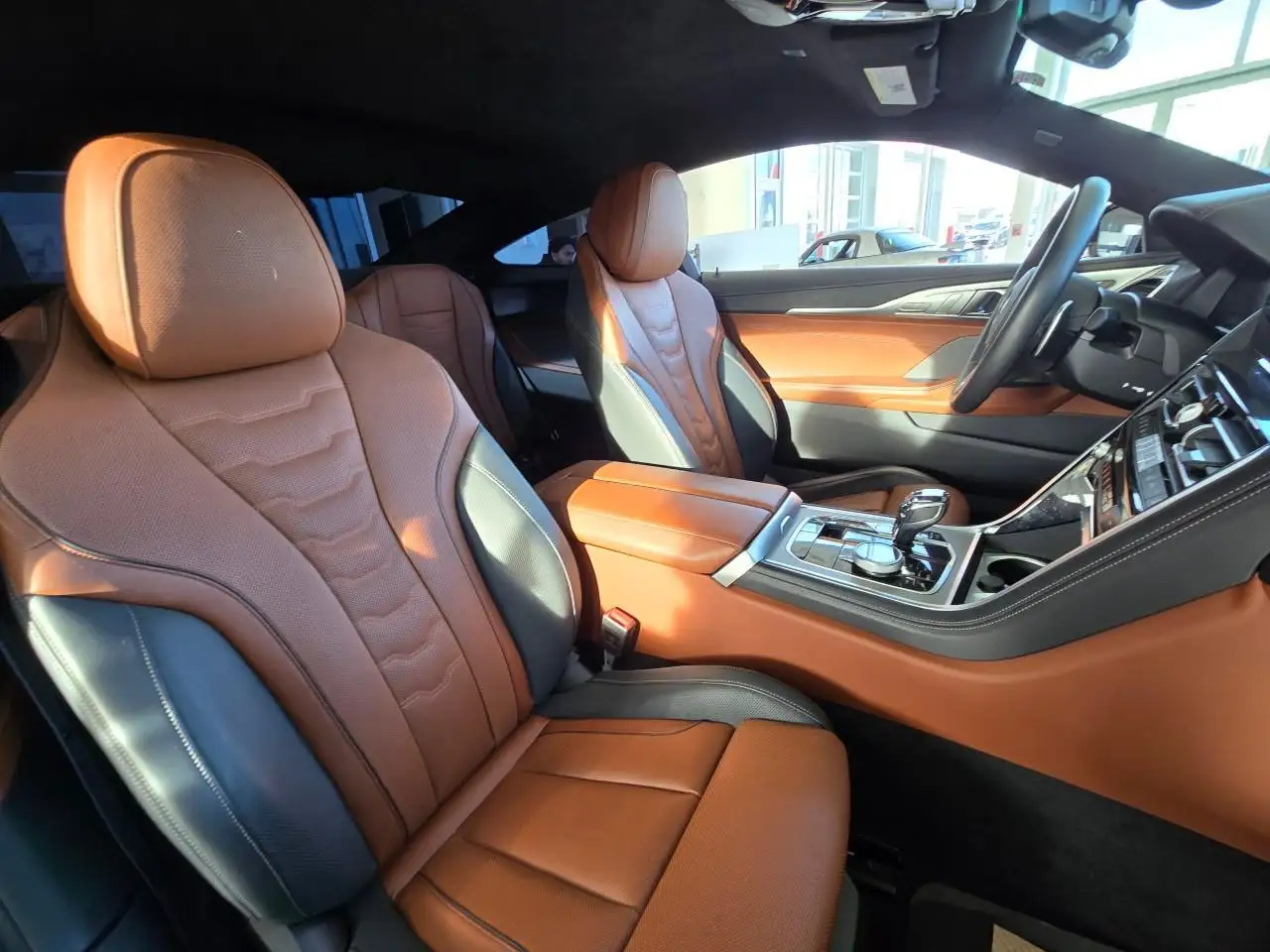 BMW 8 Series снимка BMW 8 Series