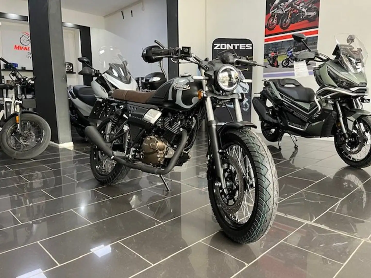 Mondial mondial spartan 125 Nero - 2