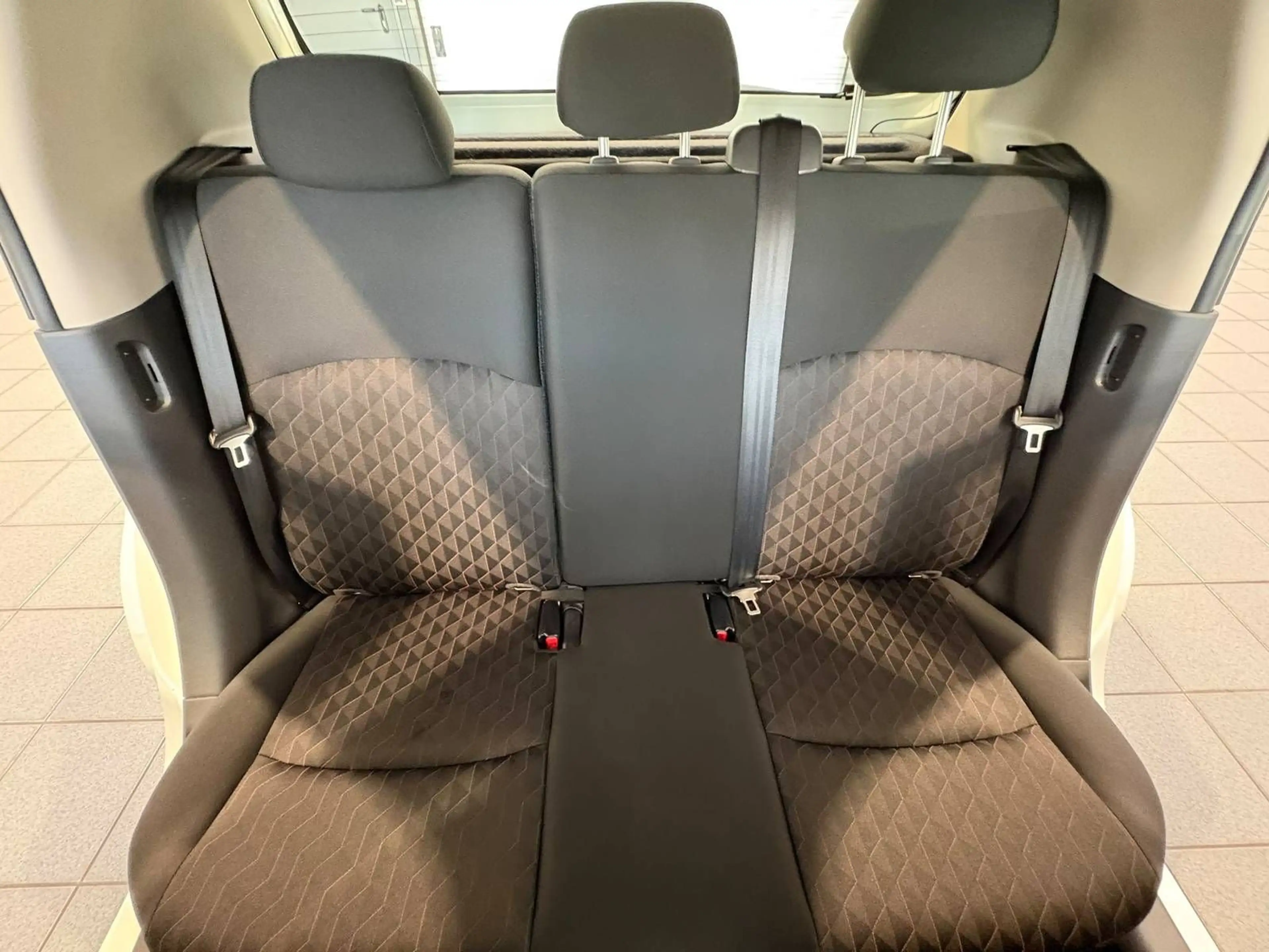 Mitsubishi Space Star 1.2 Select  Klima|DAB+|Bluetooth — photo 14