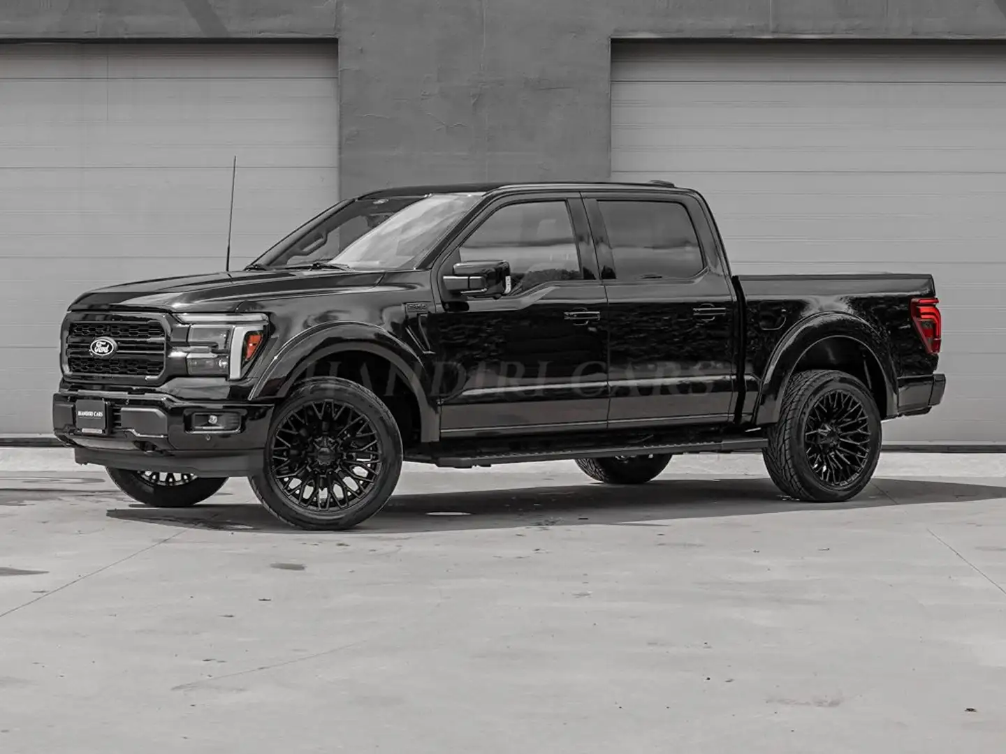 Ford F 150 2025 Lariat 5.0L FACELIFT WIDEBODY KIT € 76100 Zwart - 1
