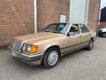 Mercedes-Benz 250 W124, 250D van 09/1985 Belastingvrij!! Goud - thumbnail 2