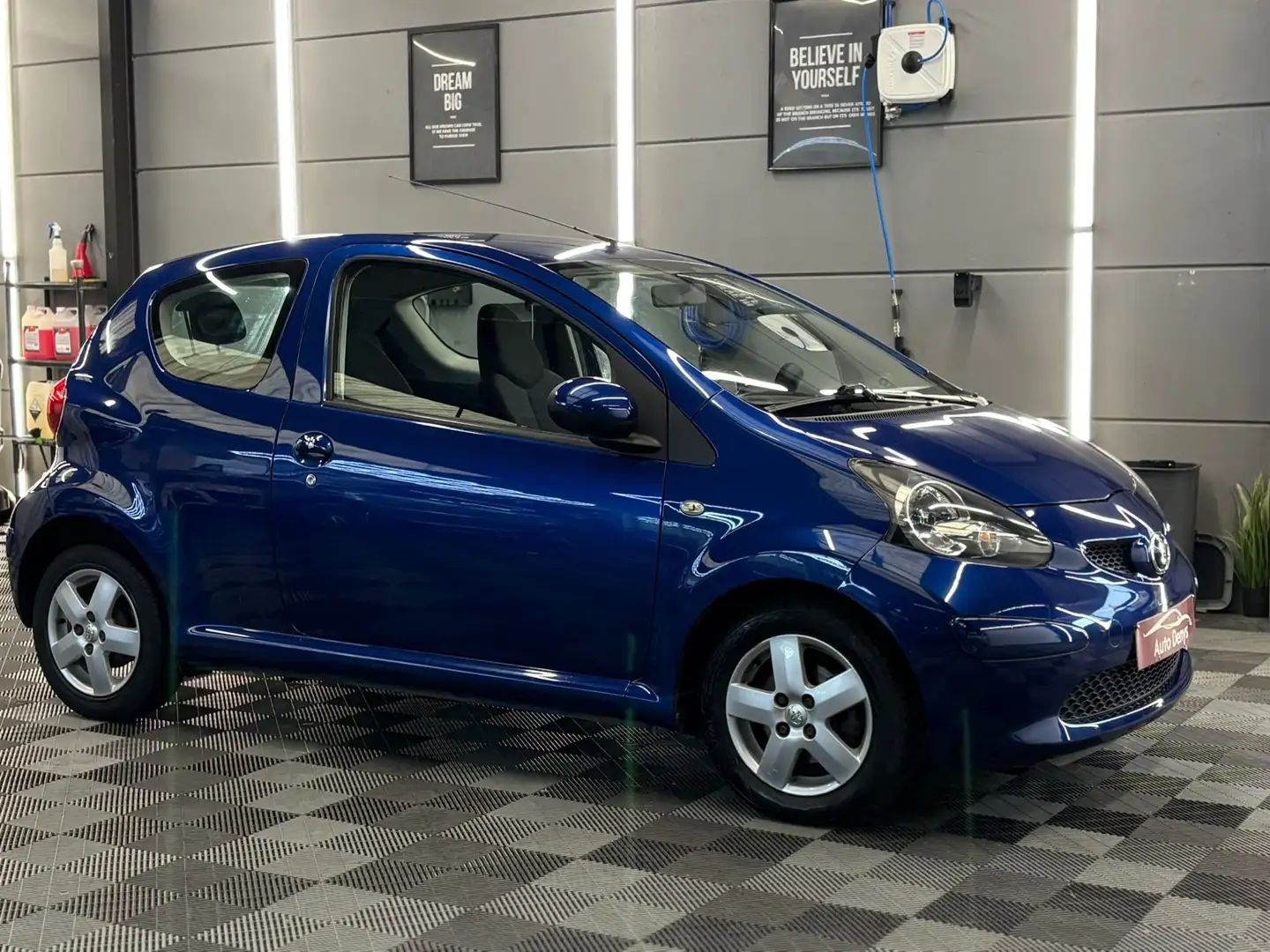 Toyota Aygo 1.0 benzine bj. 2007 126000km. Blauw - 2