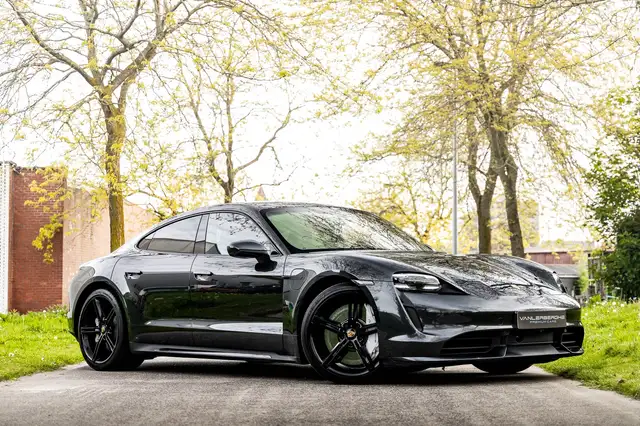 Porsche Taycan Turbo * Matrix * BOSE * ACC * SportChrono * 360 * BTW *