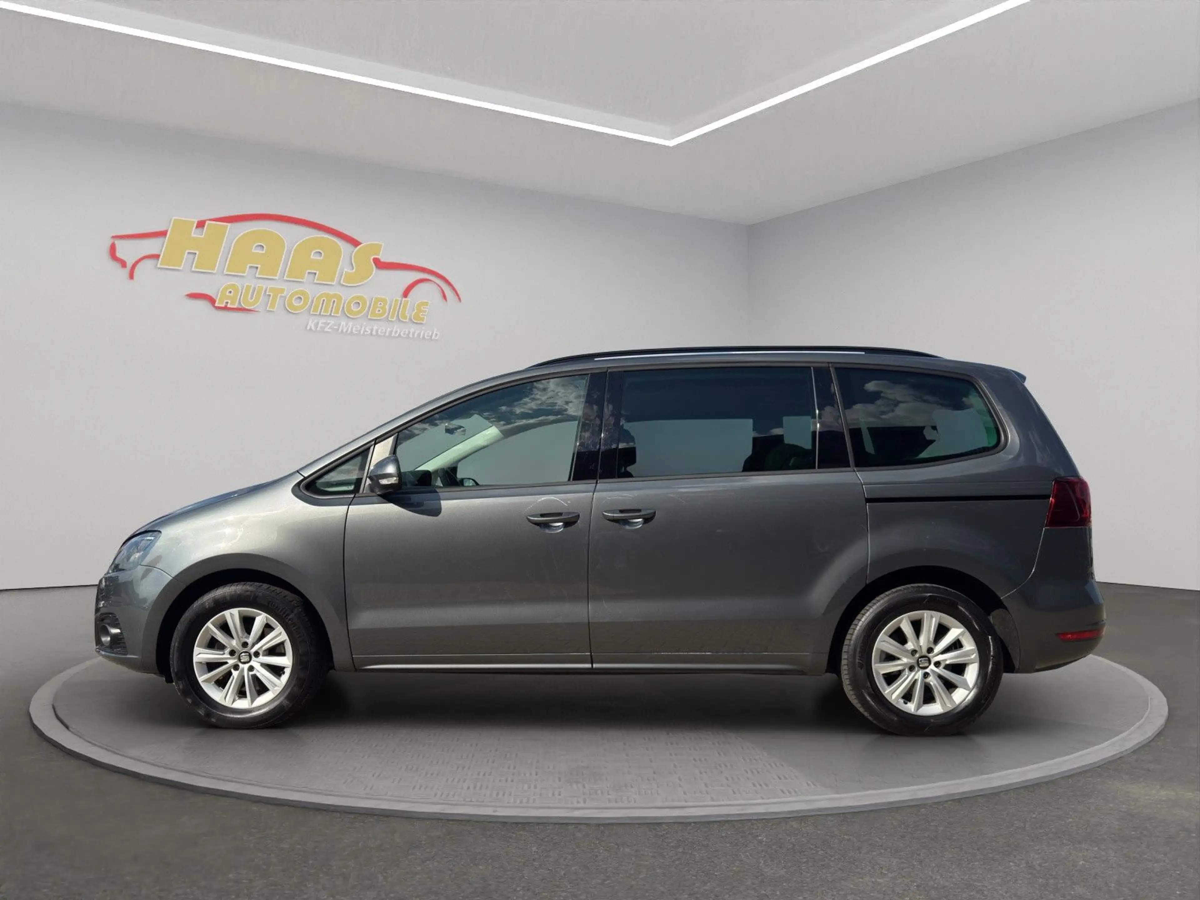 SEAT Alhambra Style*App-Connect*AHK*7-Sitzer* — photo 8