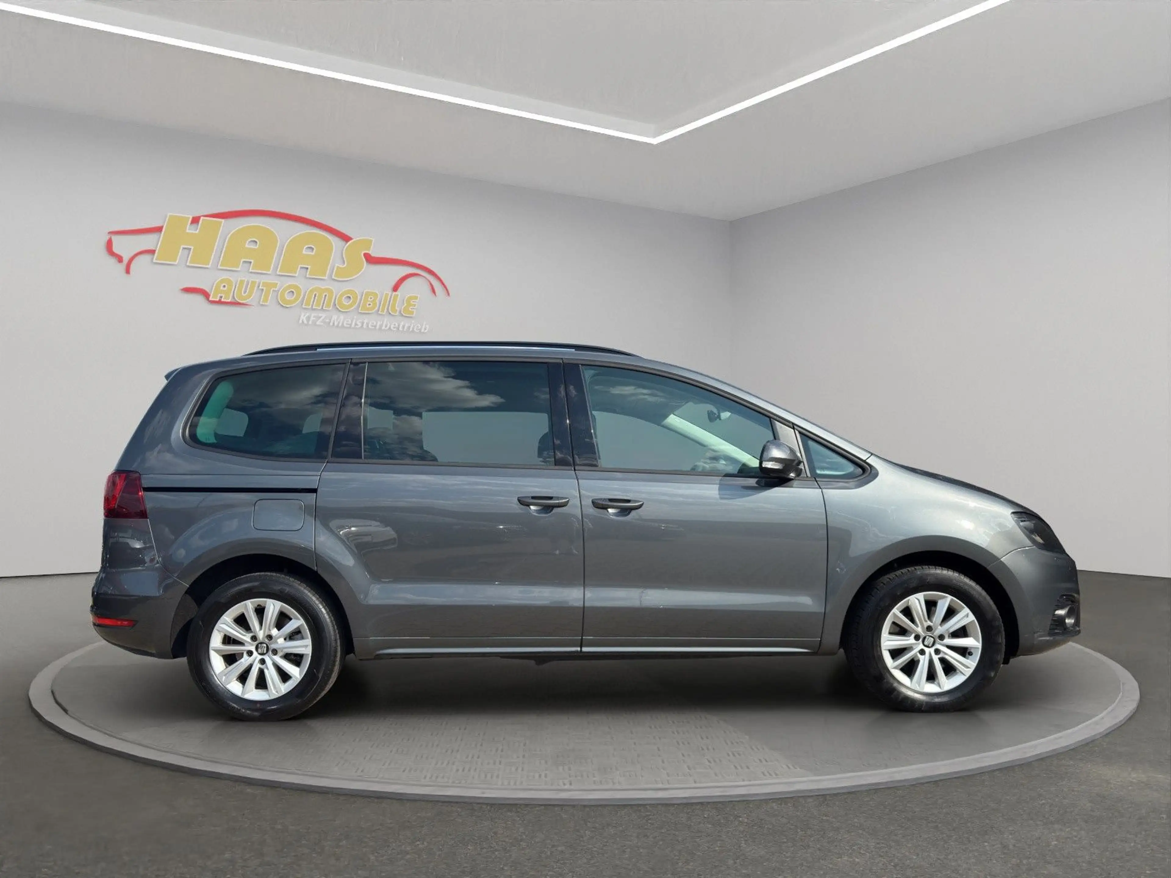 SEAT Alhambra Style*App-Connect*AHK*7-Sitzer* — photo 4