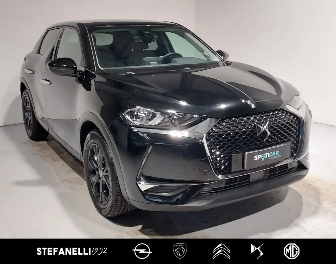 DS Automobiles DS 3 Crossback BlueHDi 100 Performance Line crna - 1