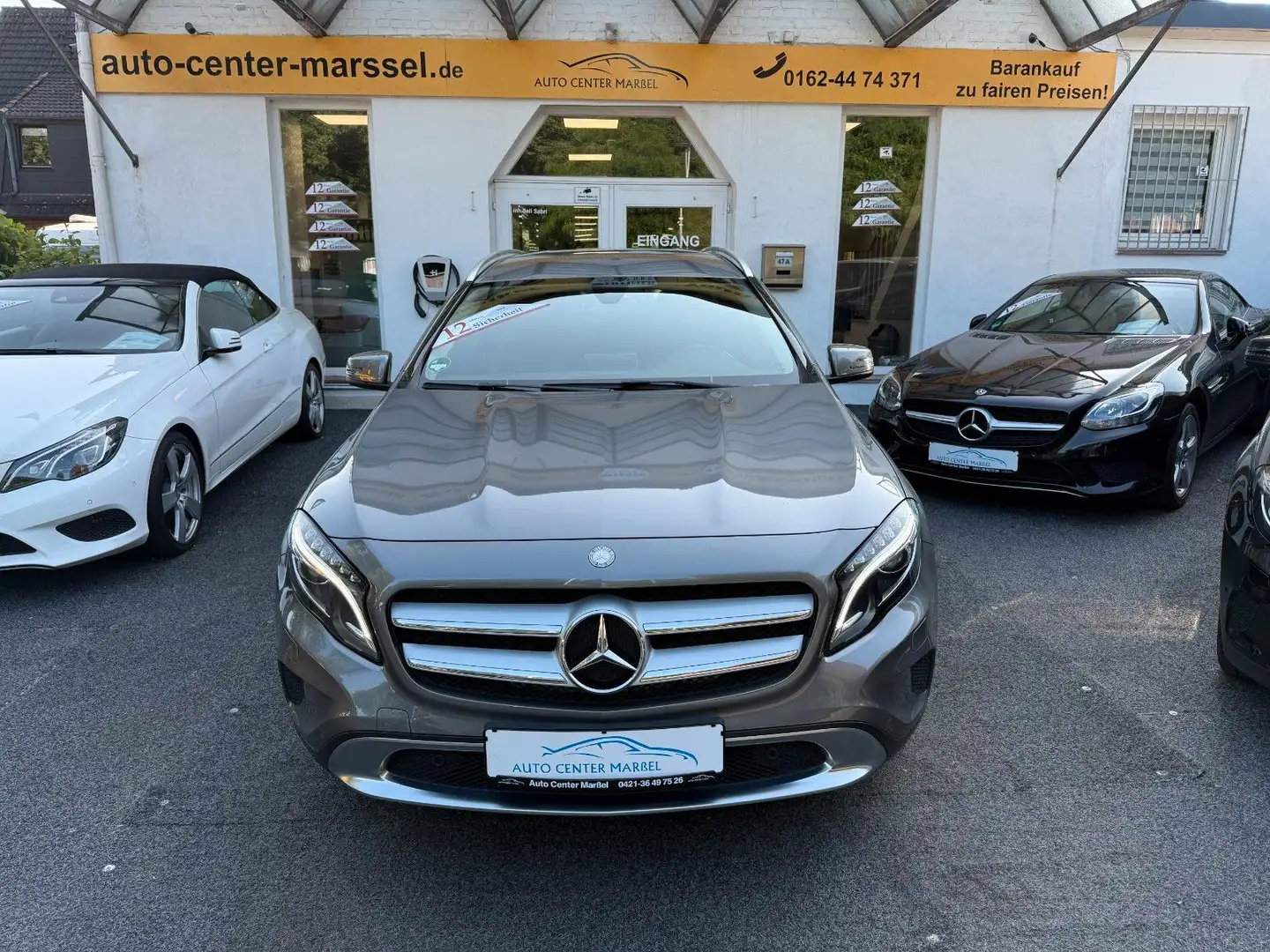 Mercedes-Benz GLA 180 Score BIXENON/NAVI/SHZ/AMBIENTE/ALU 18" Grau - 2