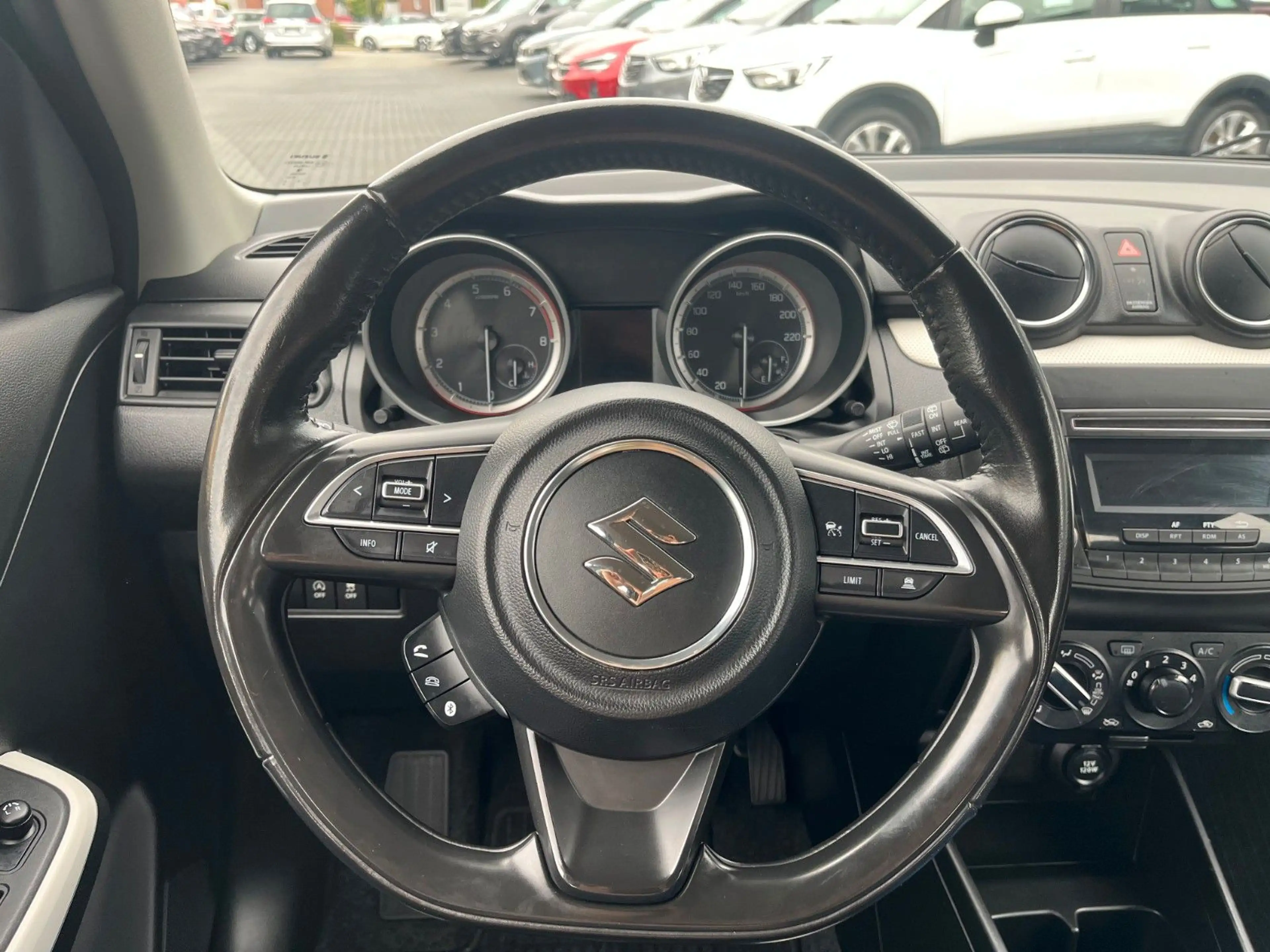 Suzuki Swift Club Hybrid /Allwetter/LED/Bluetooth/ACC — photo 12