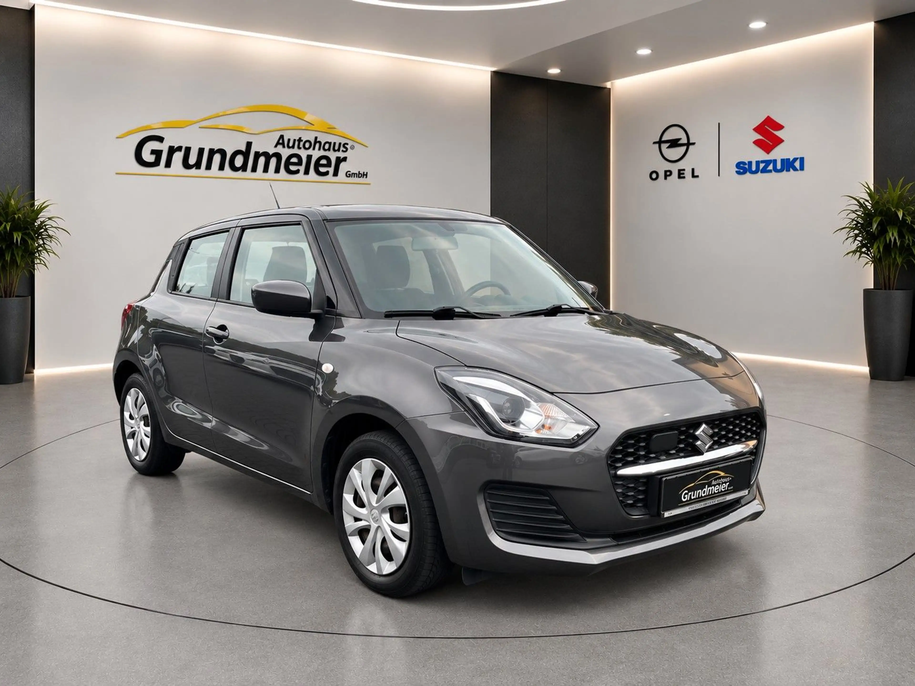 Suzuki Swift Club Hybrid /Allwetter/LED/Bluetooth/ACC